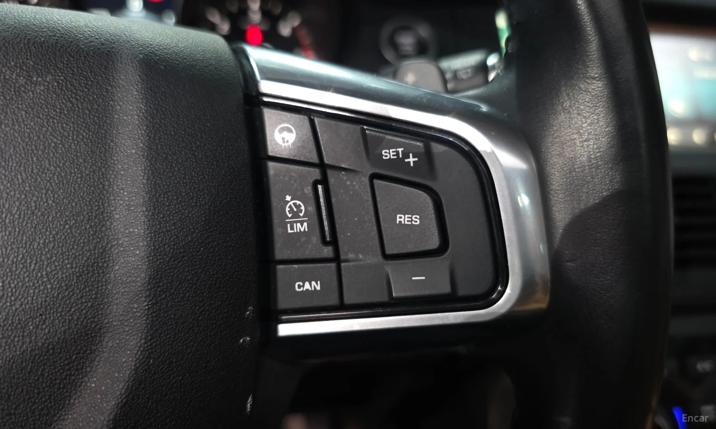 Land Rover Discovery Sports превью 19