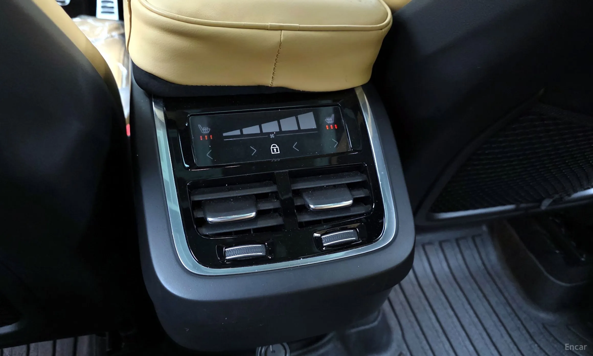 Volvo XC60 Gen 2 превью 18