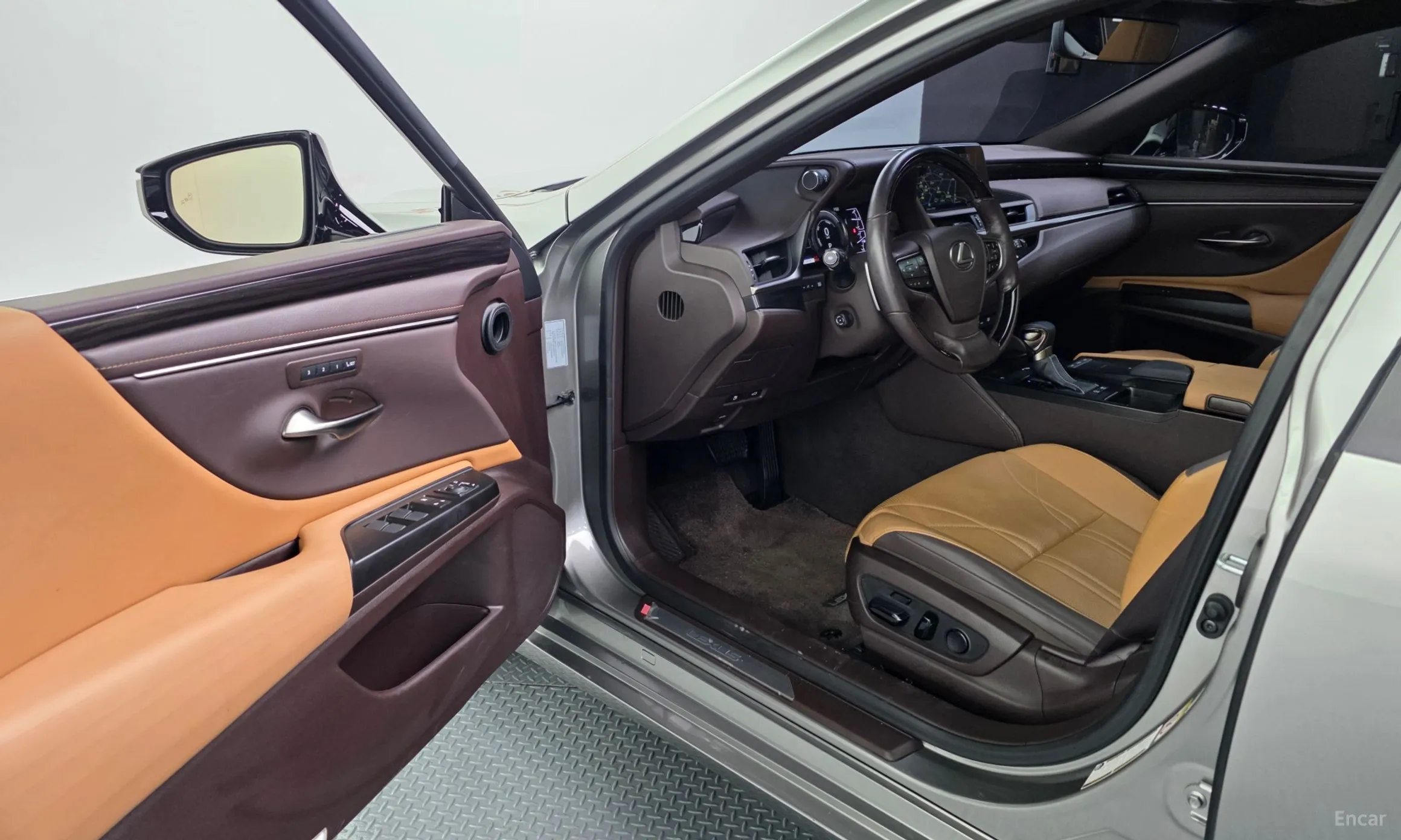 Lexus ES300h 7th Generation превью 10