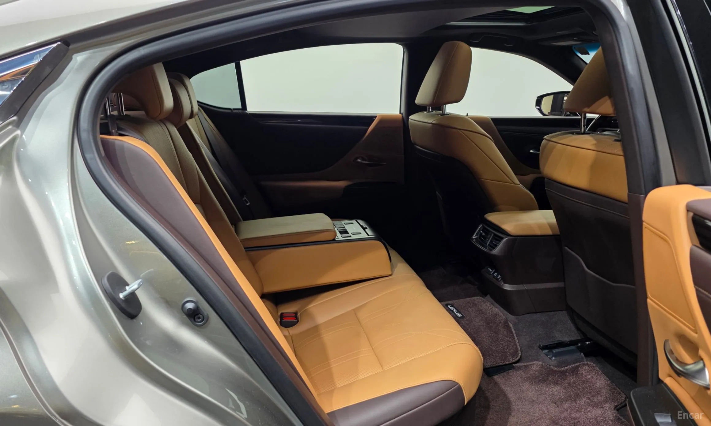 Lexus ES300h 7th Generation превью 12