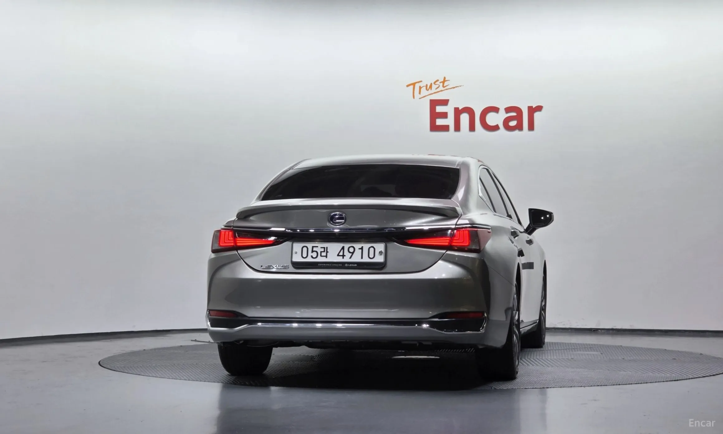Lexus ES300h 7th Generation превью 4