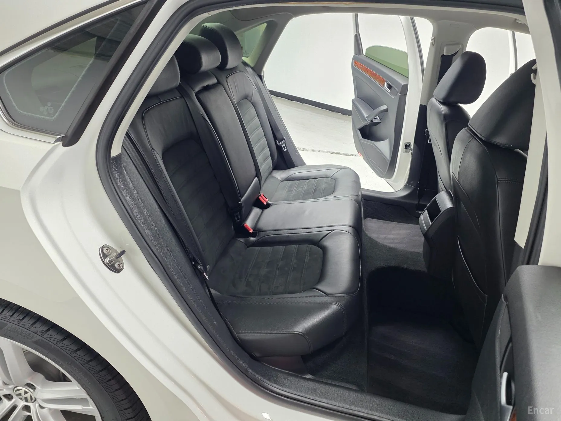 Volkswagen The New Passat превью 12