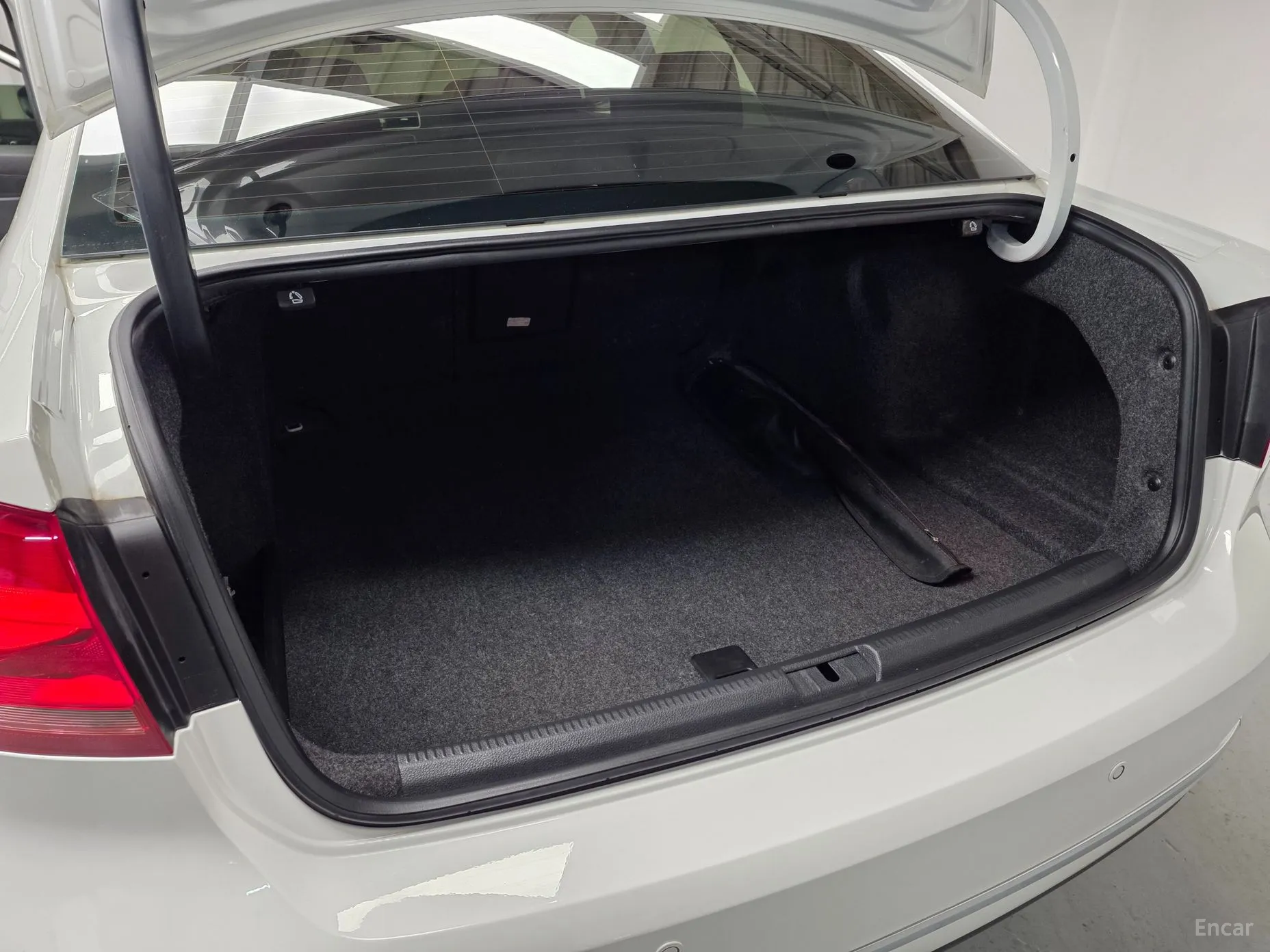 Volkswagen The New Passat превью 18
