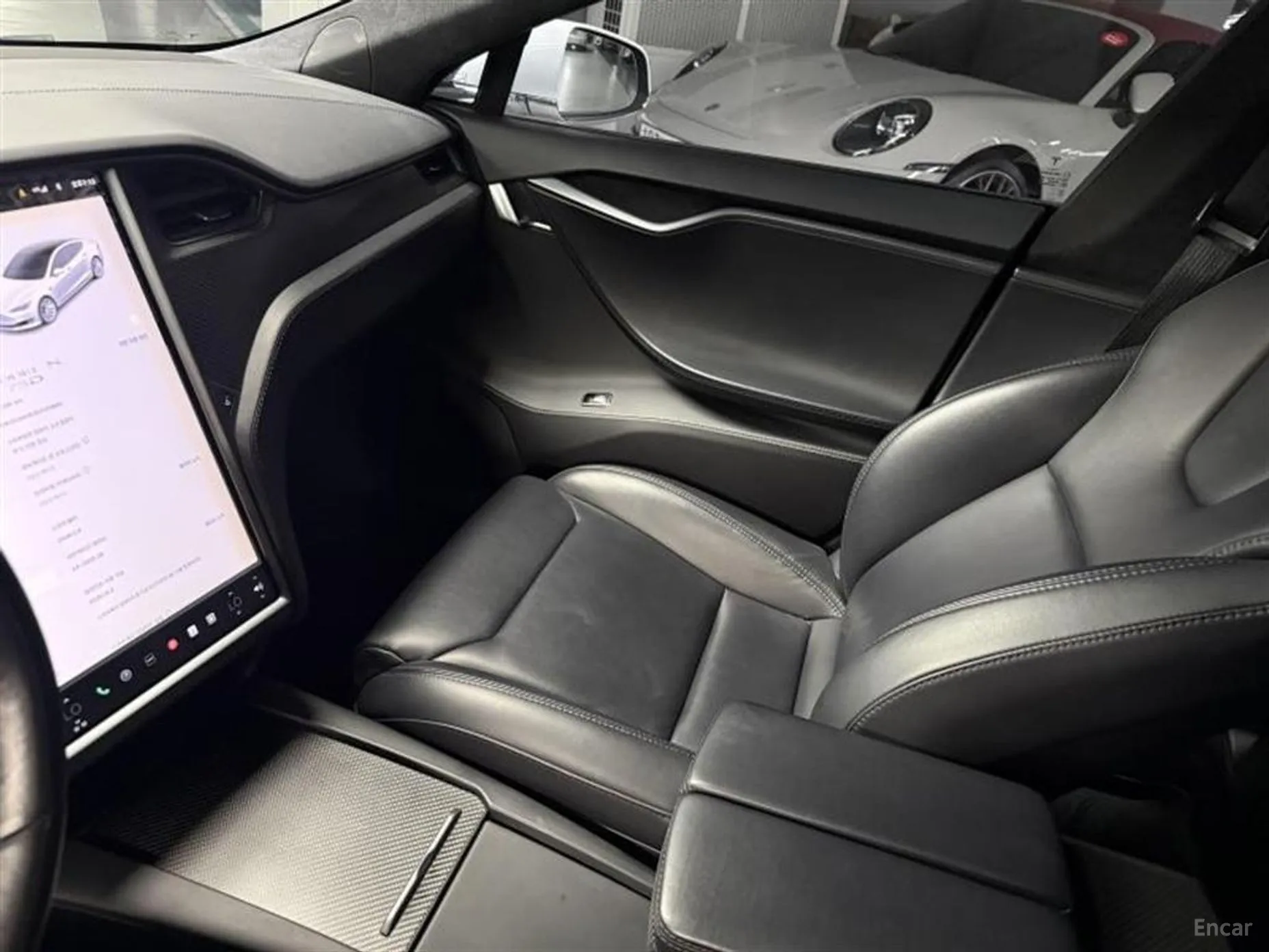 Tesla Model S превью 10