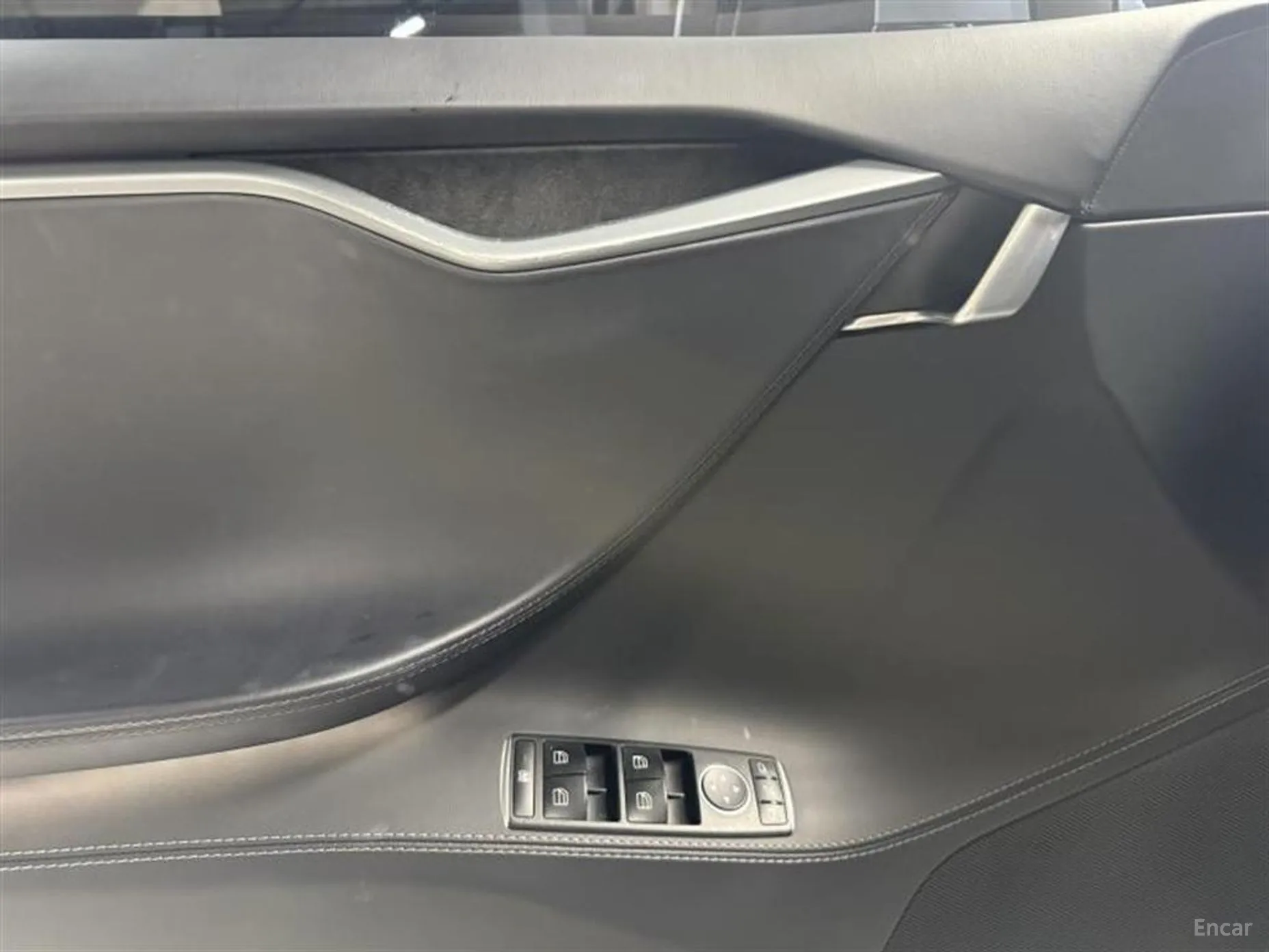 Tesla Model S превью 16