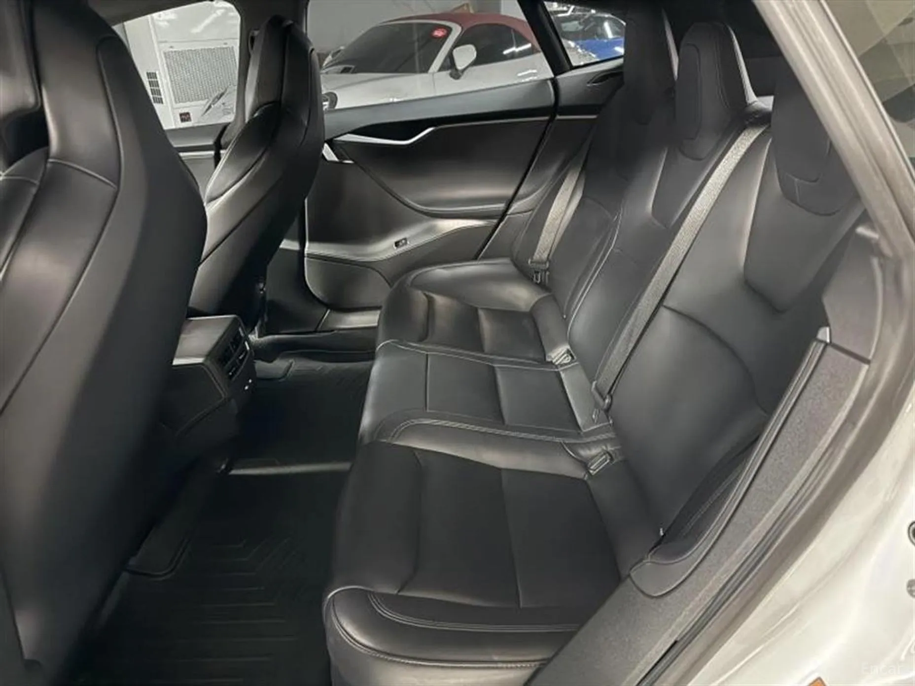Tesla Model S превью 9