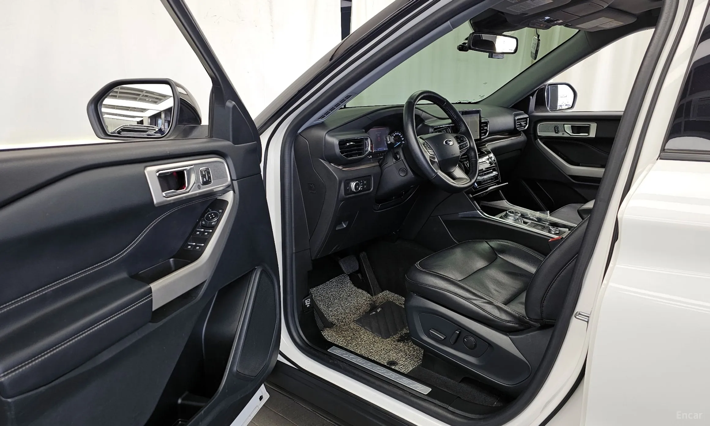 Ford Explorer 6th Generation превью 10