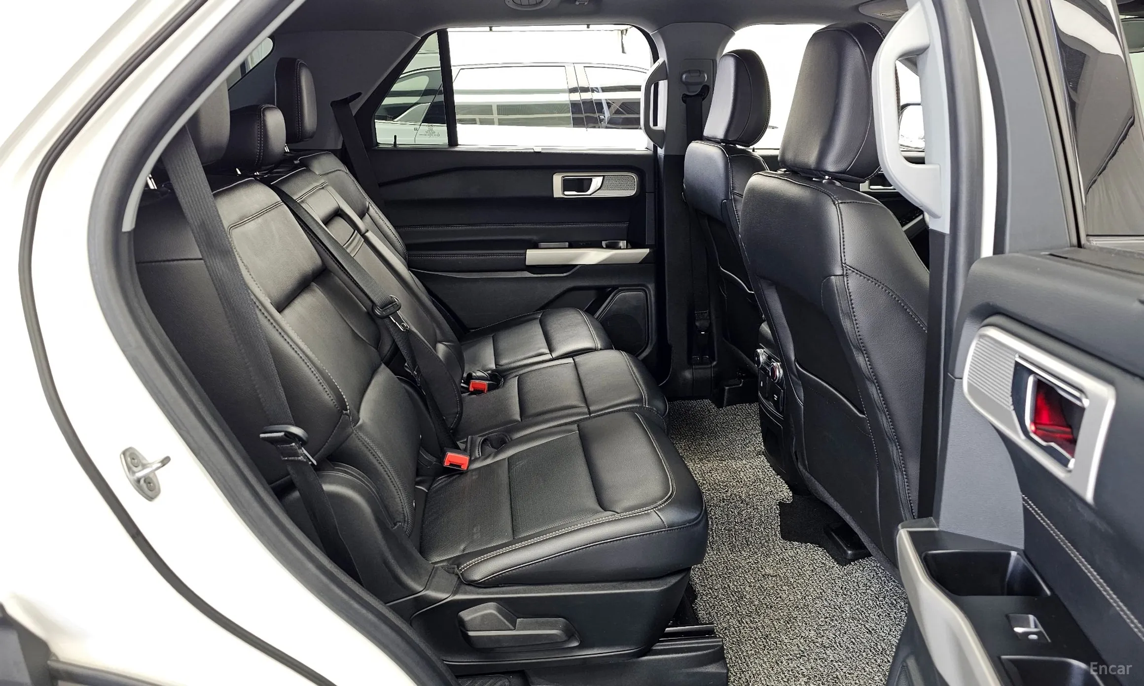 Ford Explorer 6th Generation превью 12