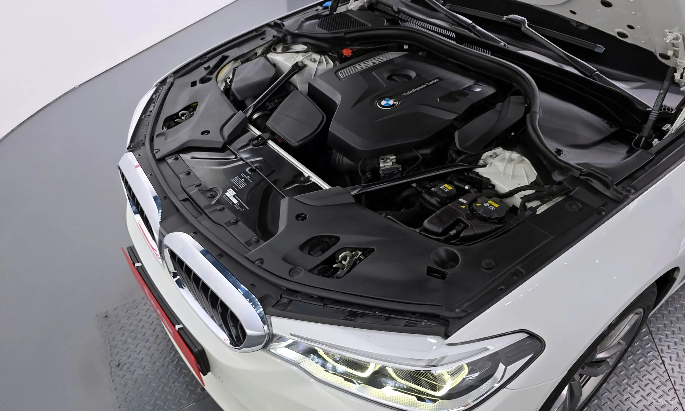 BMW 5 Series (G30) превью 6