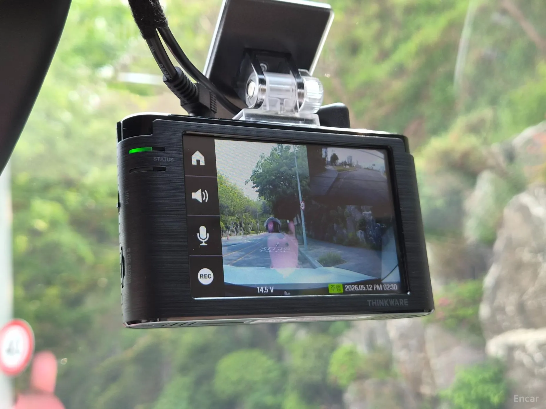Genesis GV70 превью 14
