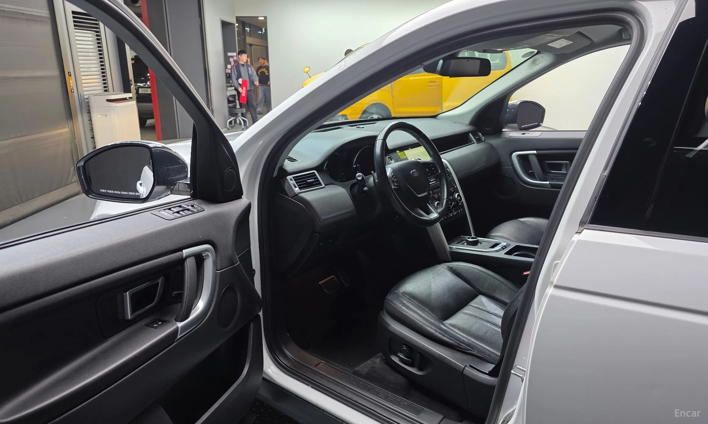 Land Rover Discovery Sports превью 10