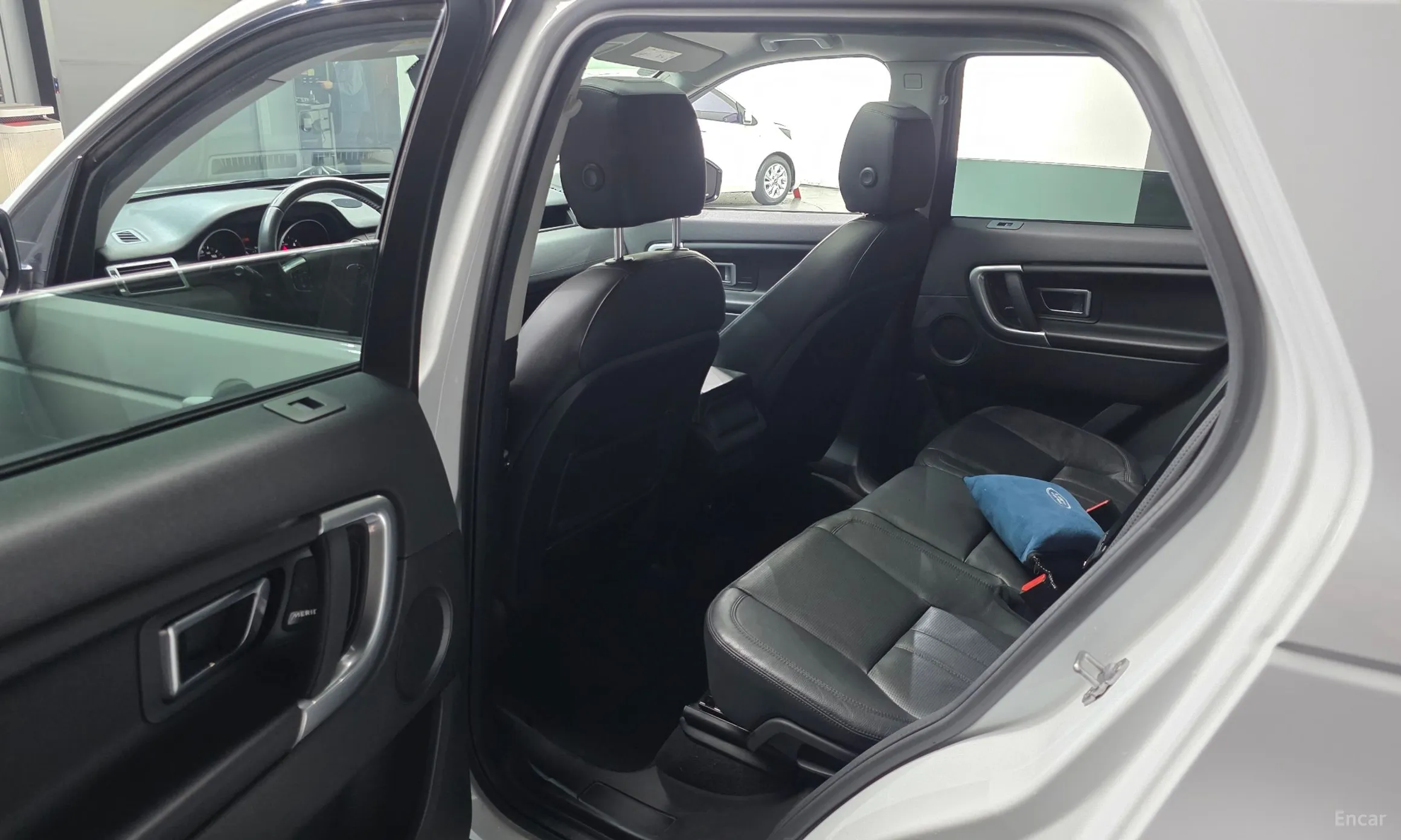 Land Rover Discovery Sports превью 11