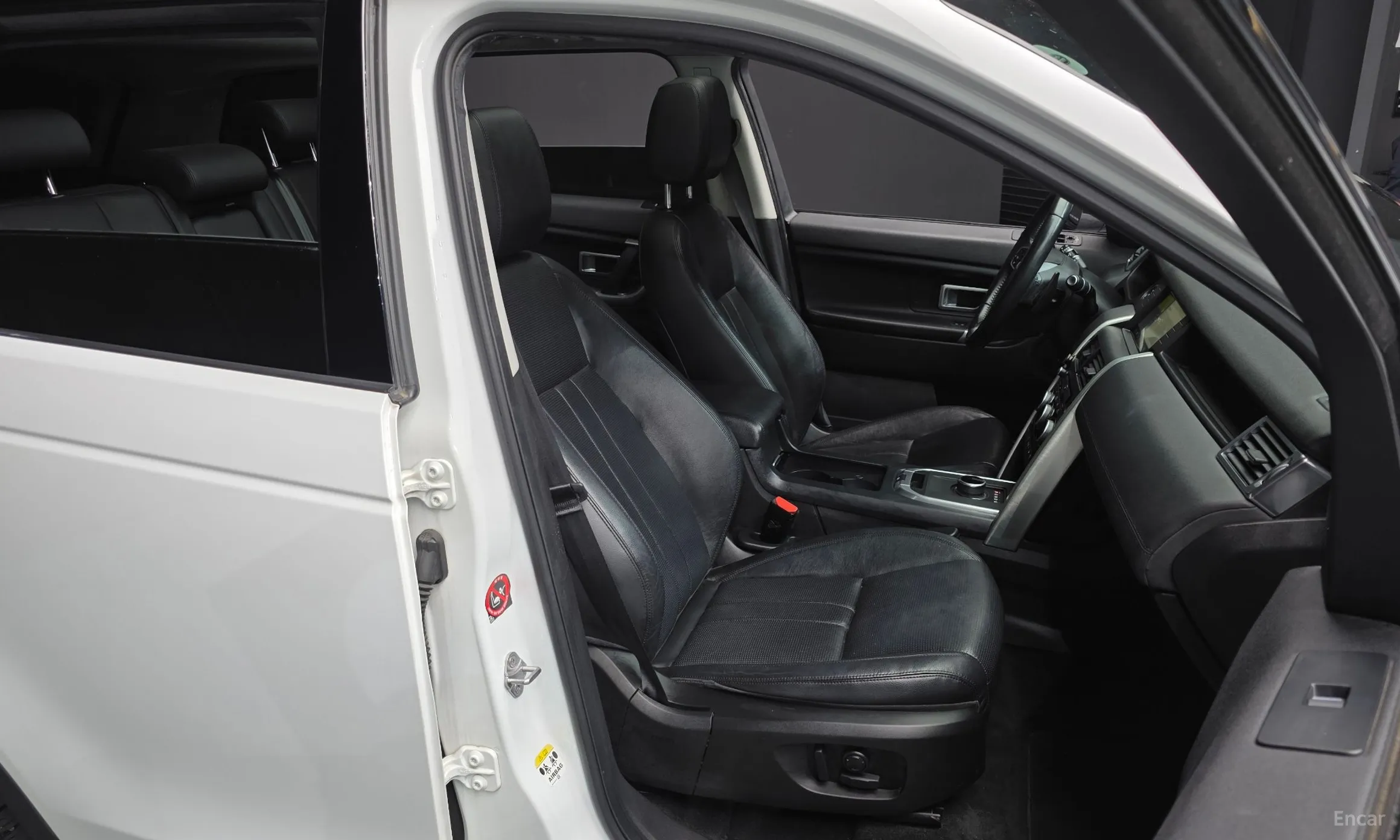 Land Rover Discovery Sports превью 12