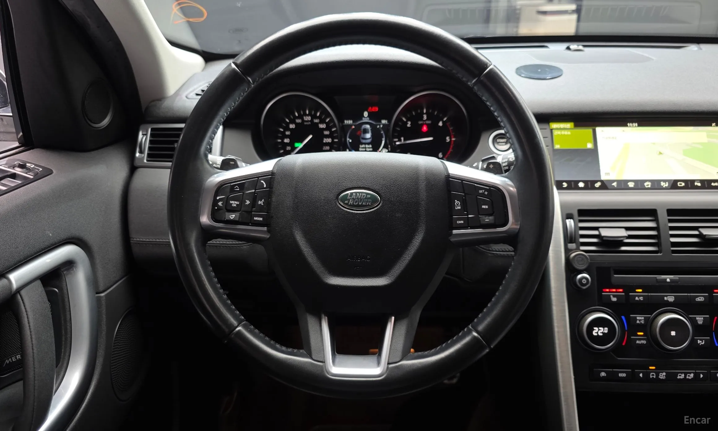 Land Rover Discovery Sports превью 13
