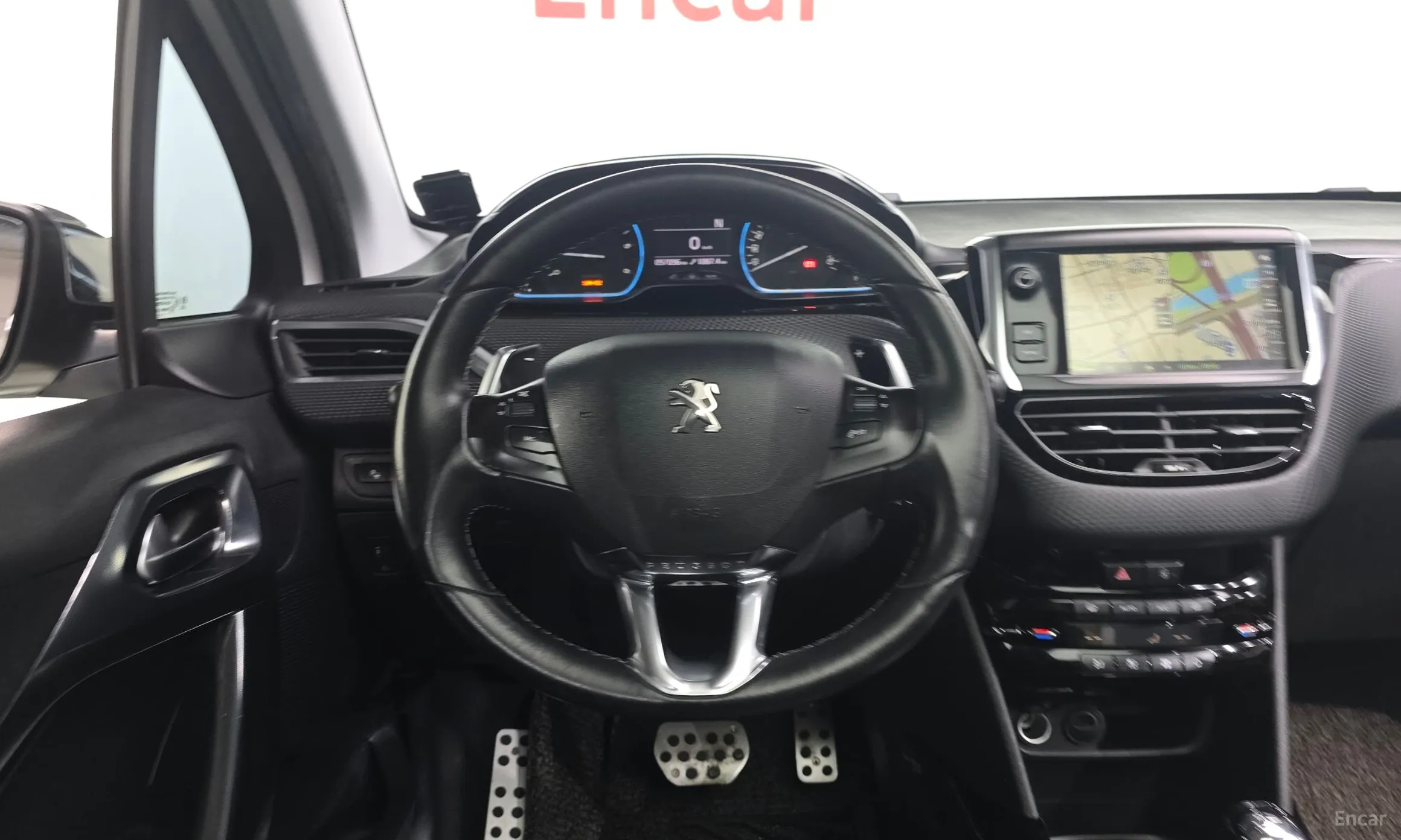 Peugeot 2008. превью 12