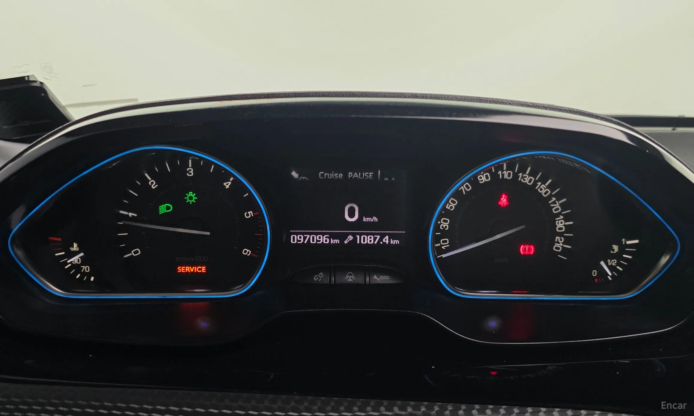 Peugeot 2008. превью 8