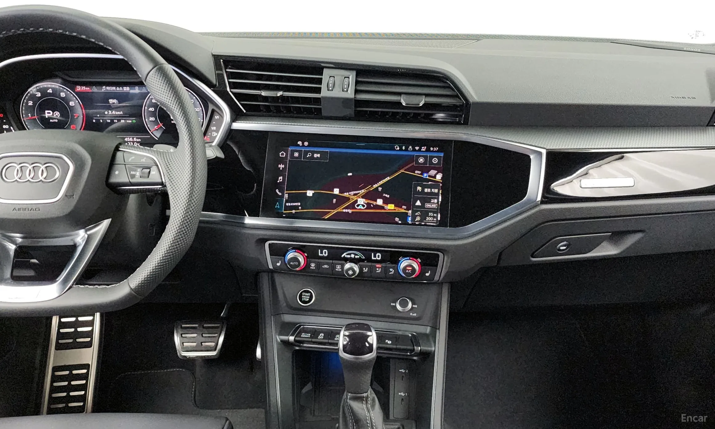 Audi Q3 (F3) превью 14