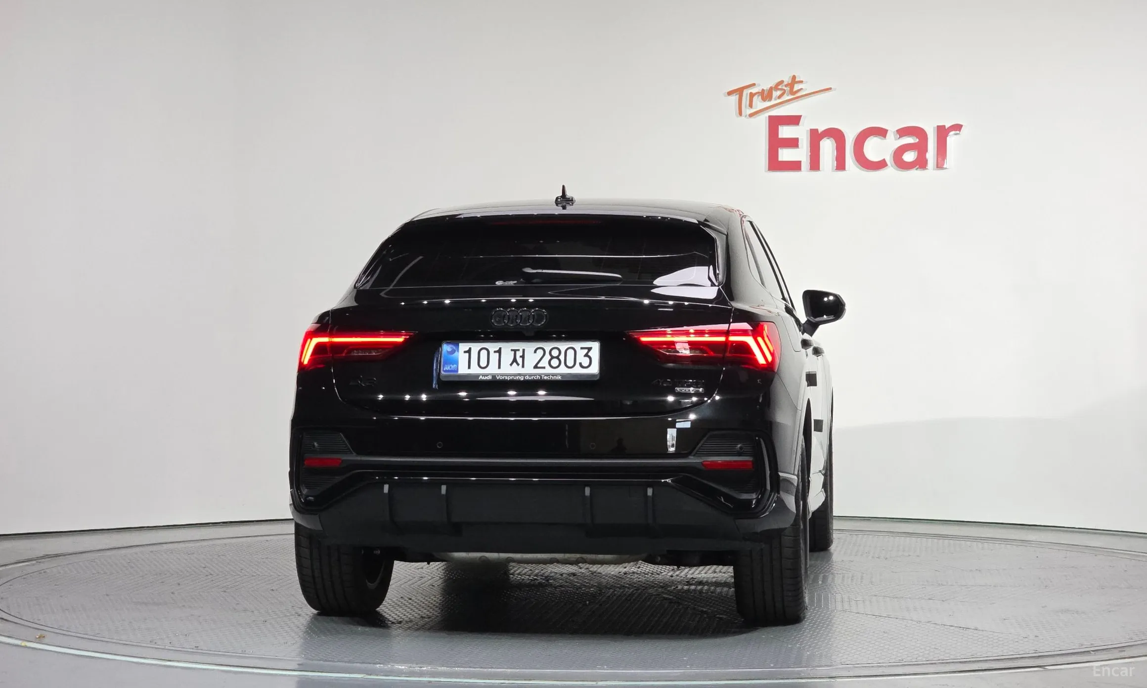 Audi Q3 (F3) превью 4