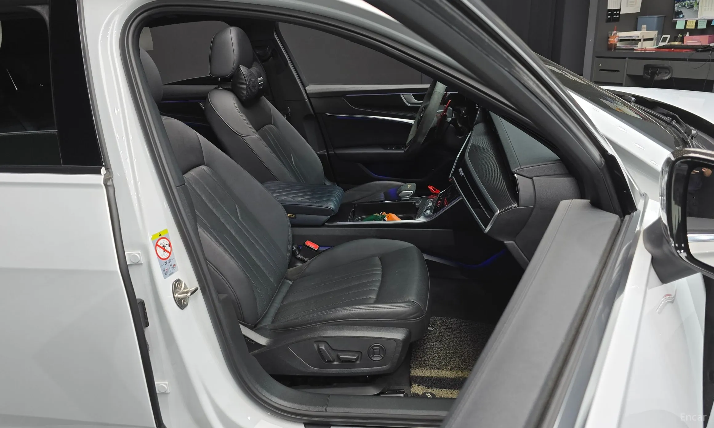 Audi A6 (C8) превью 11