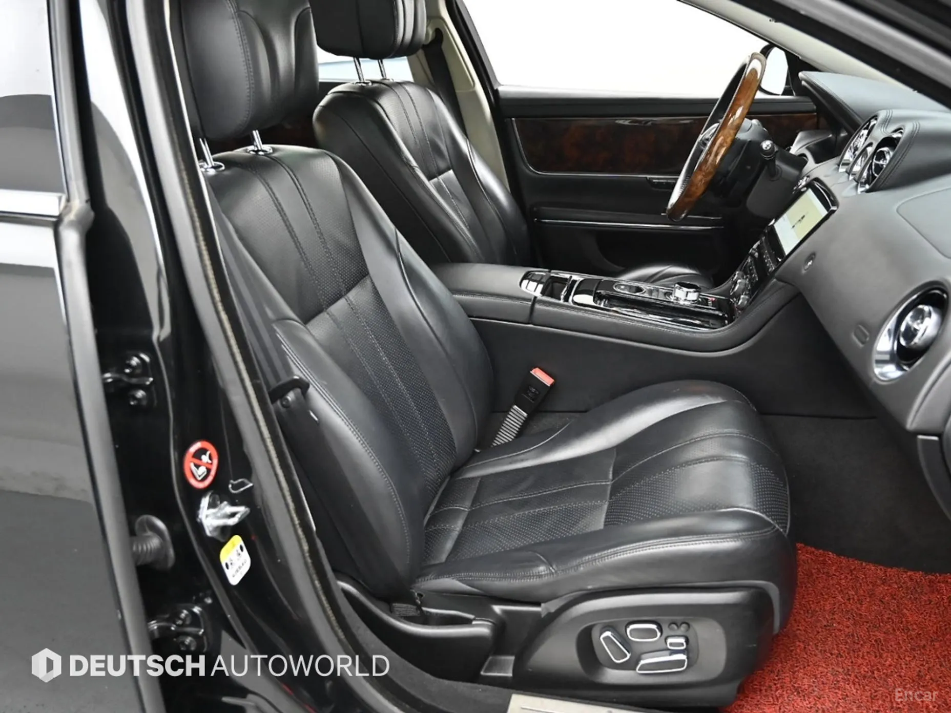 Jaguar All New XJ превью 10