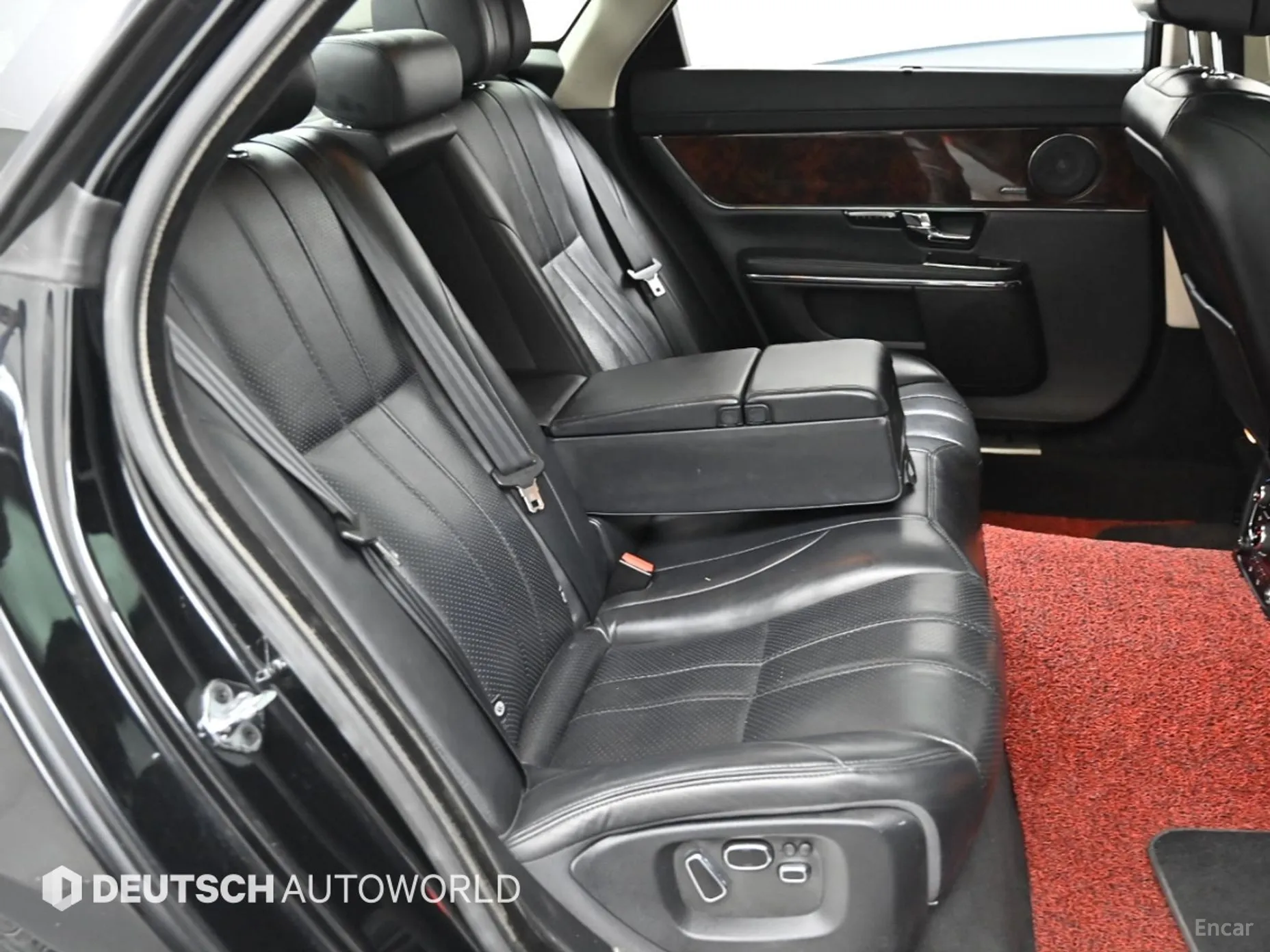 Jaguar All New XJ превью 12