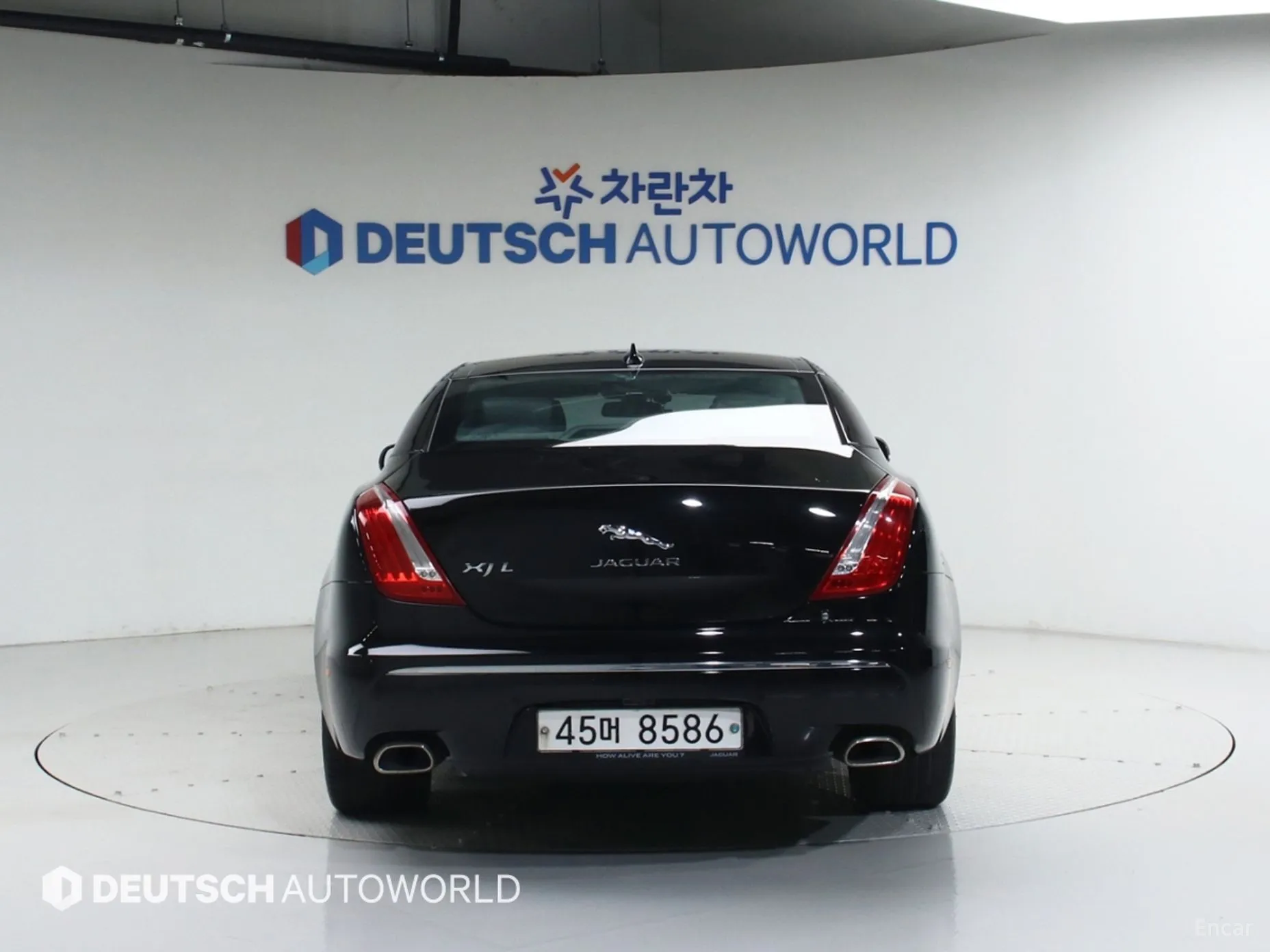 Jaguar All New XJ превью 4
