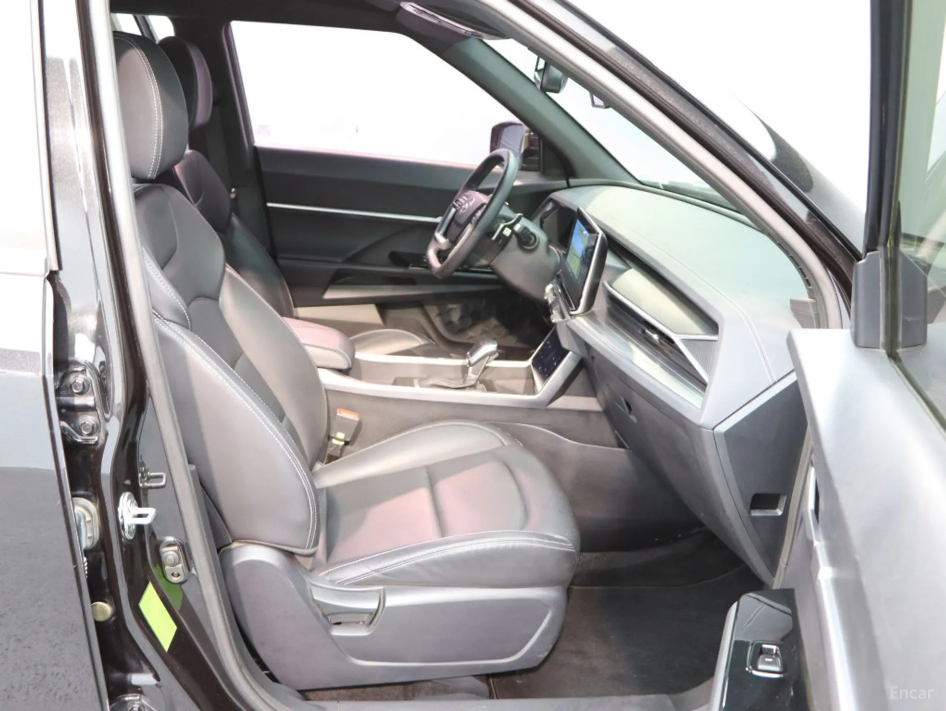 KG Mobility (SsangYong) Torres превью 11