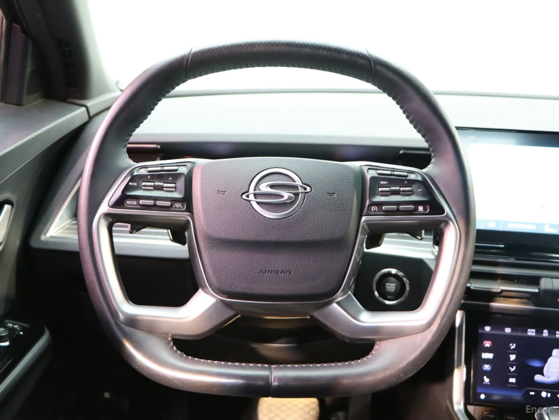KG Mobility (SsangYong) Torres превью 12