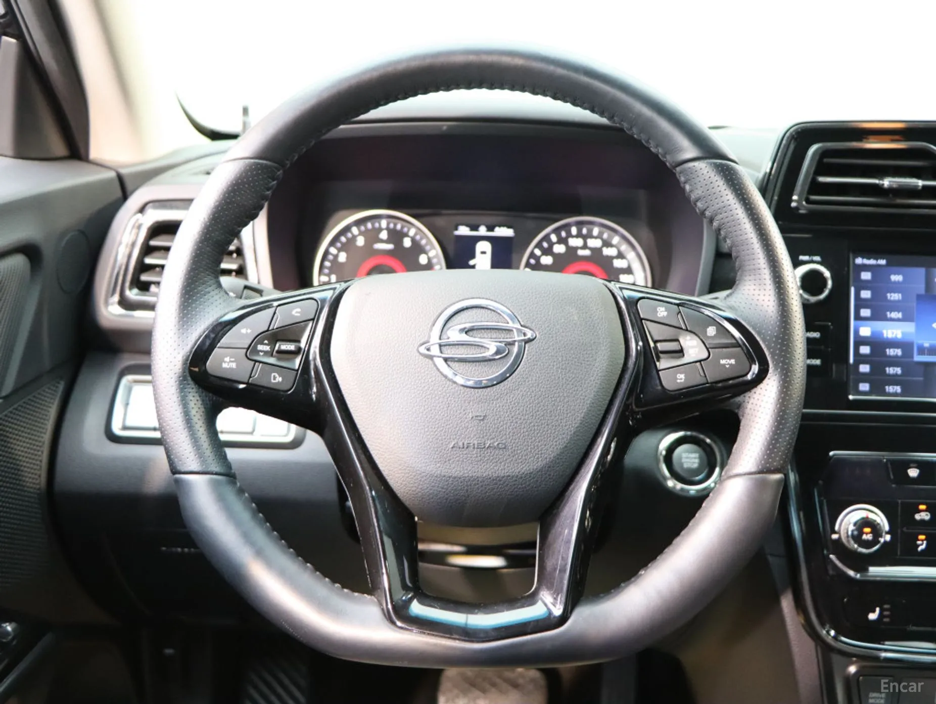 KG Mobility (SsangYong) Berry New Tivoli превью 12