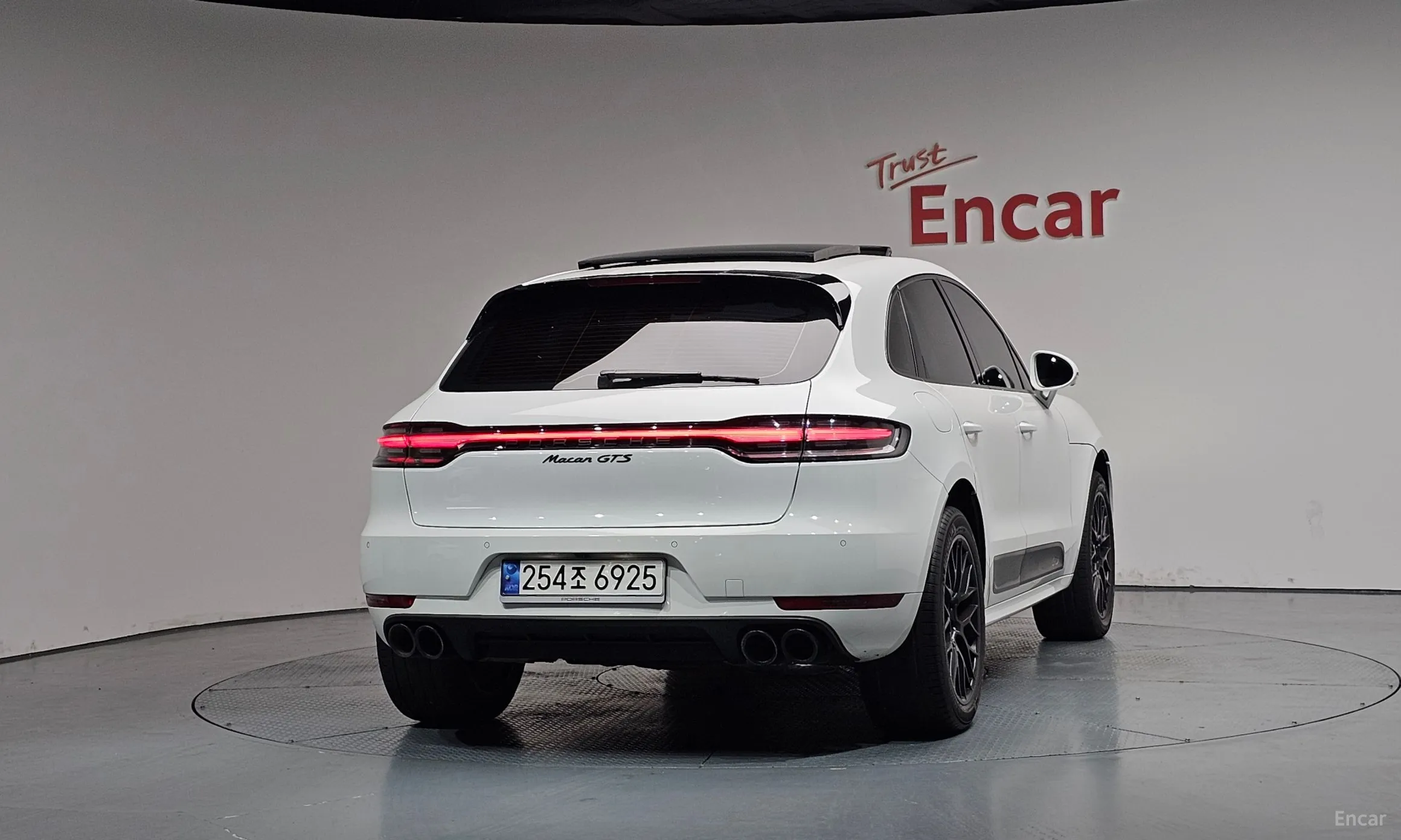 Porsche Macan превью 4