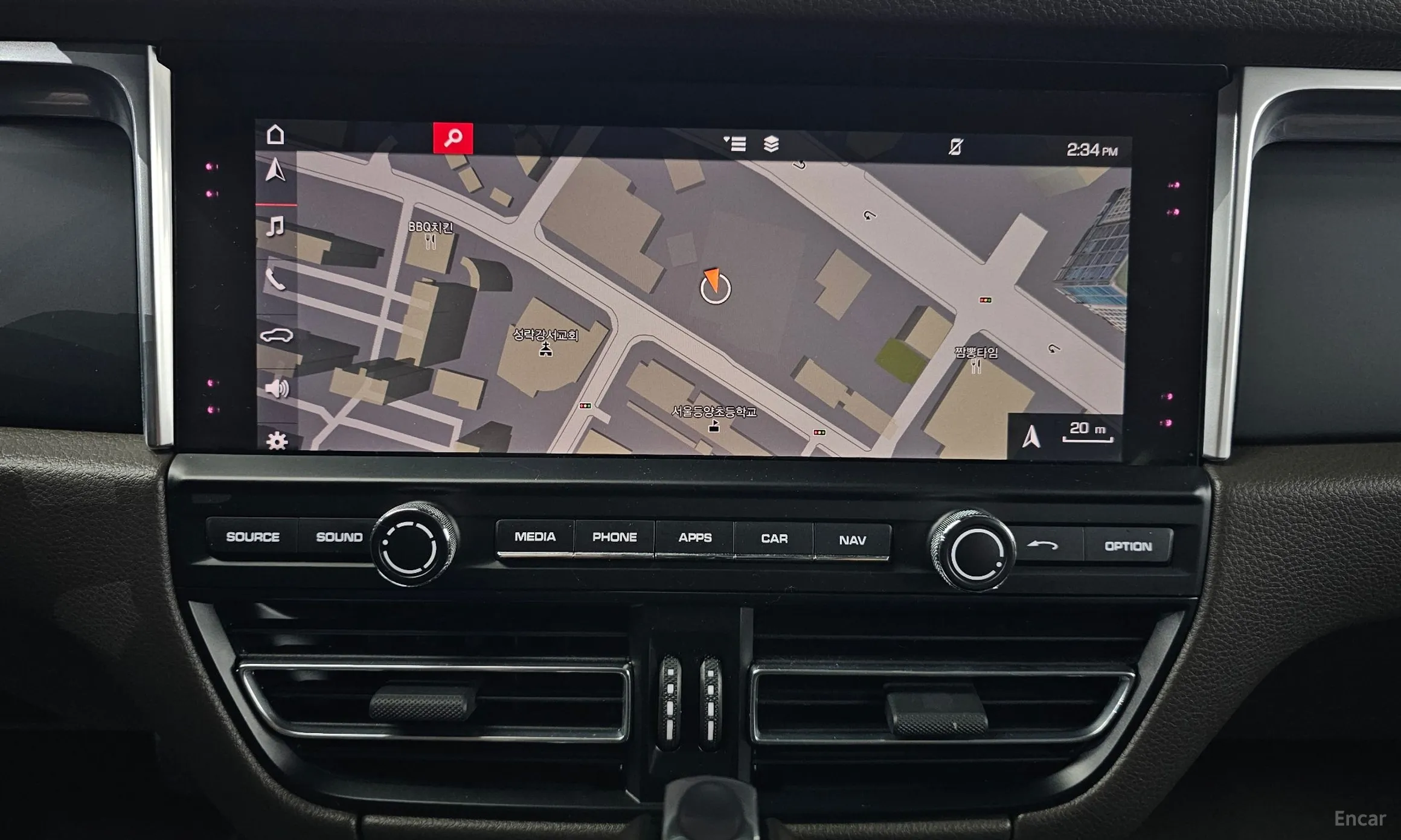 Porsche Macan превью 14