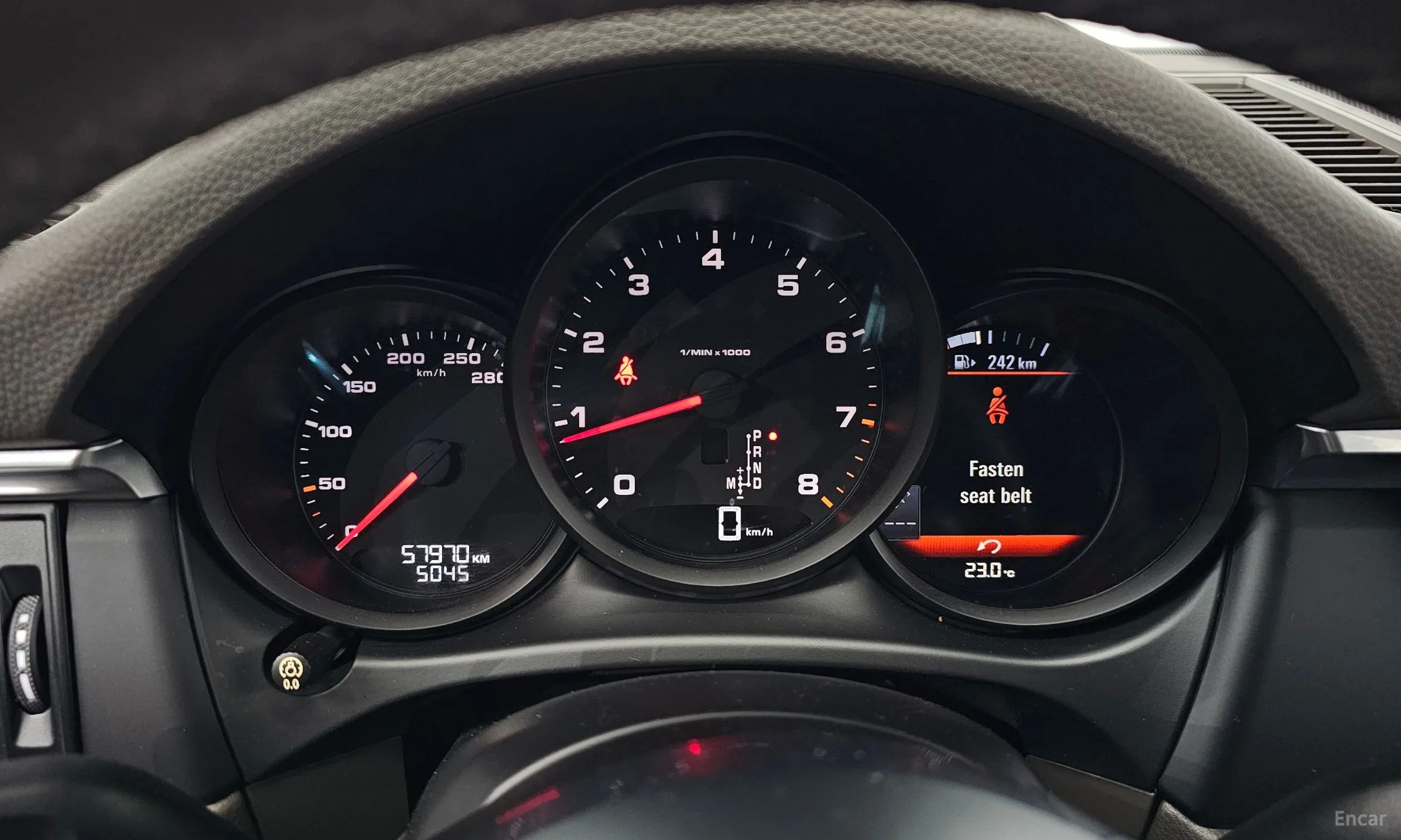 Porsche Macan превью 8