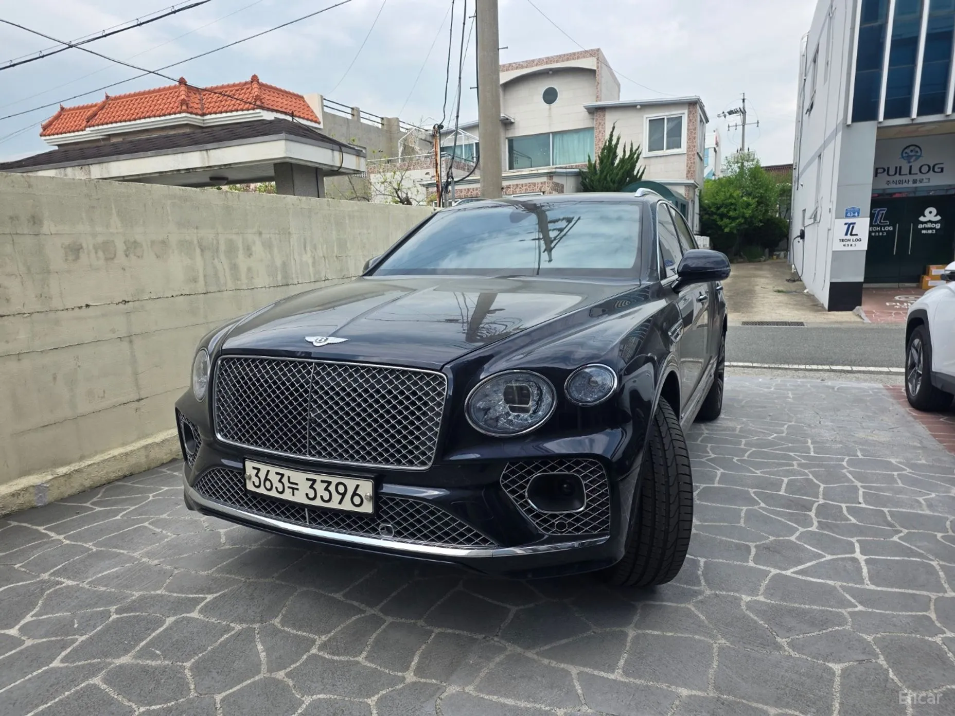 Bentley Bentayga превью 3