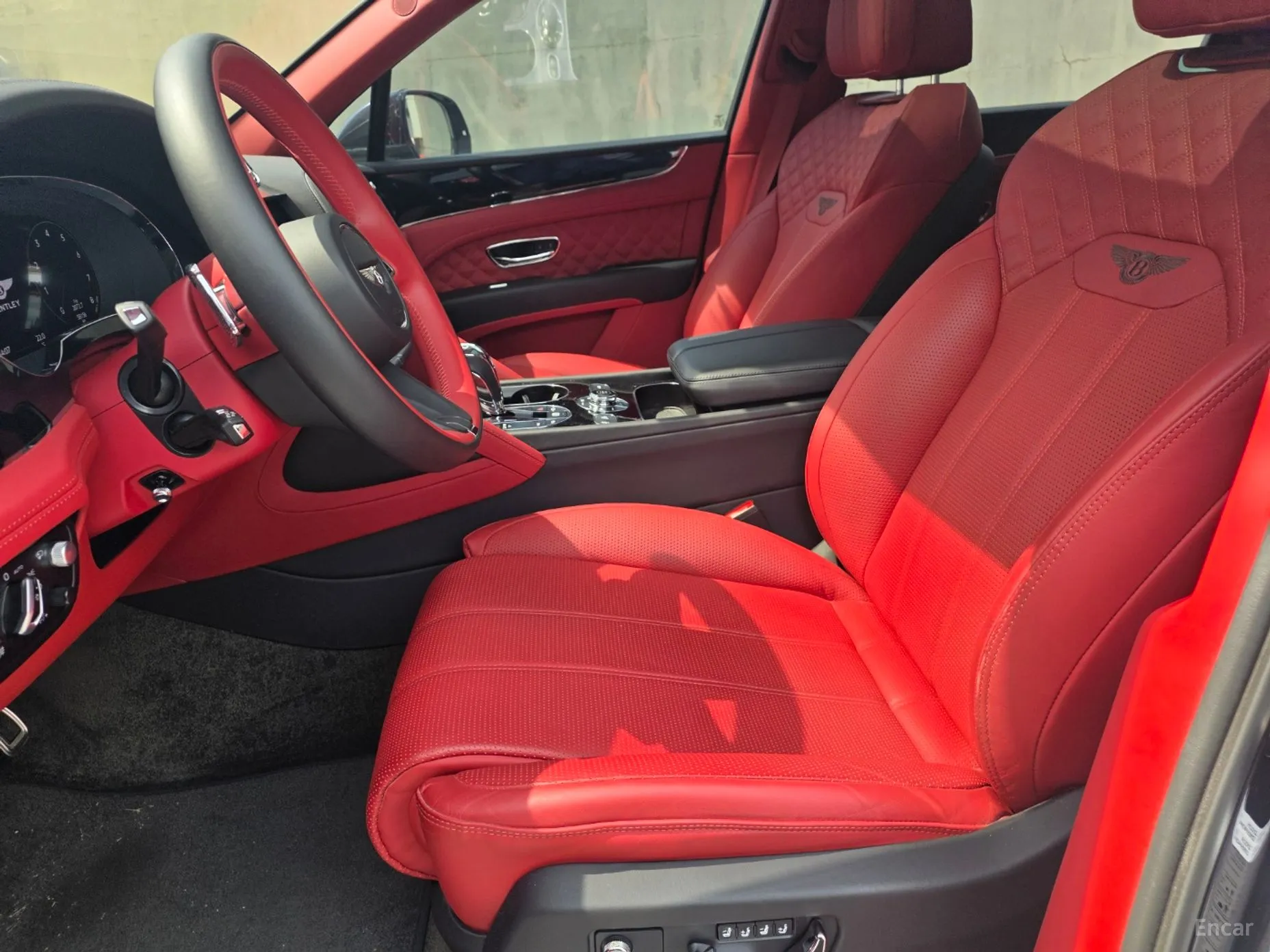 Bentley Bentayga превью 6