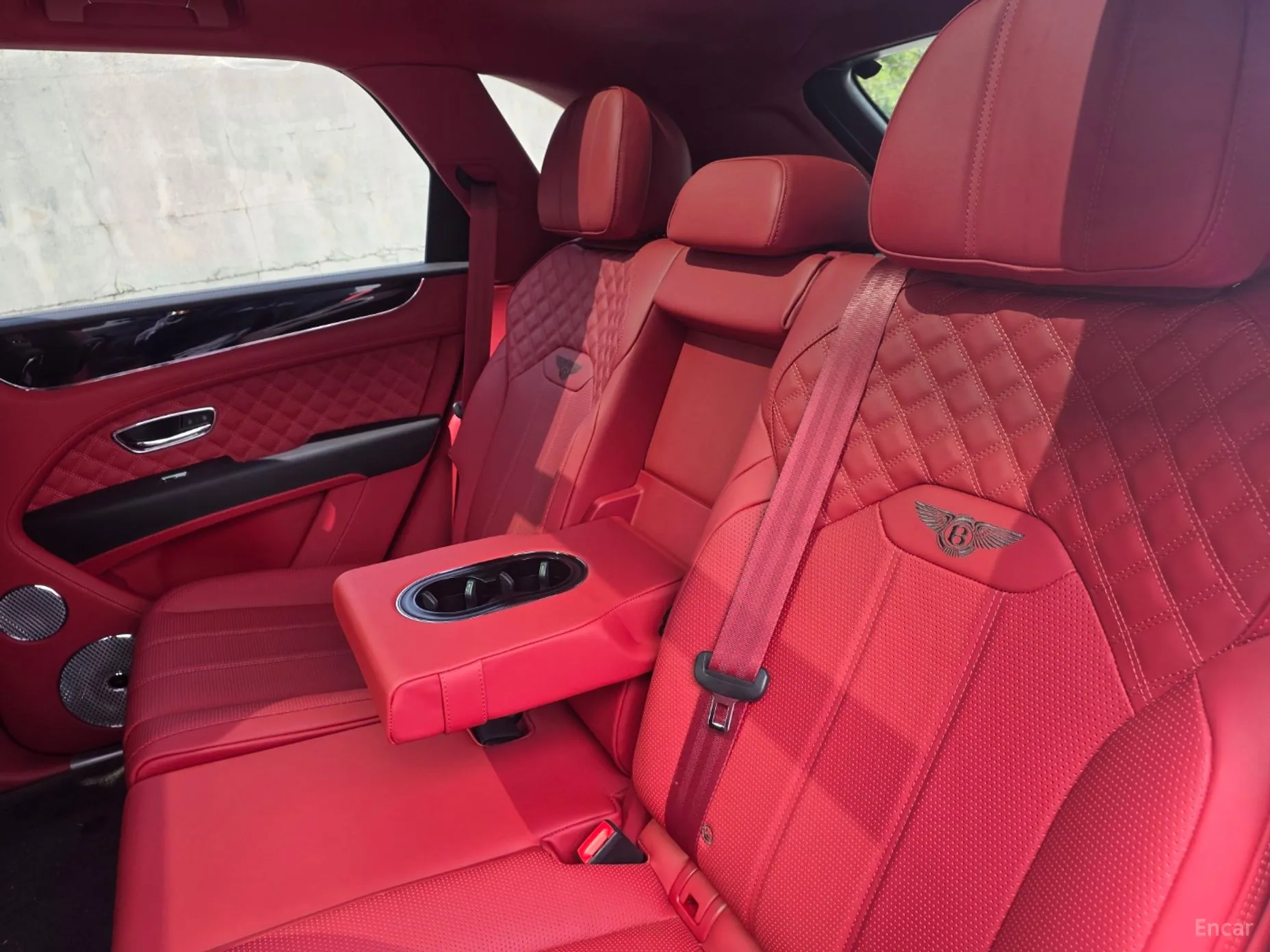 Bentley Bentayga превью 7