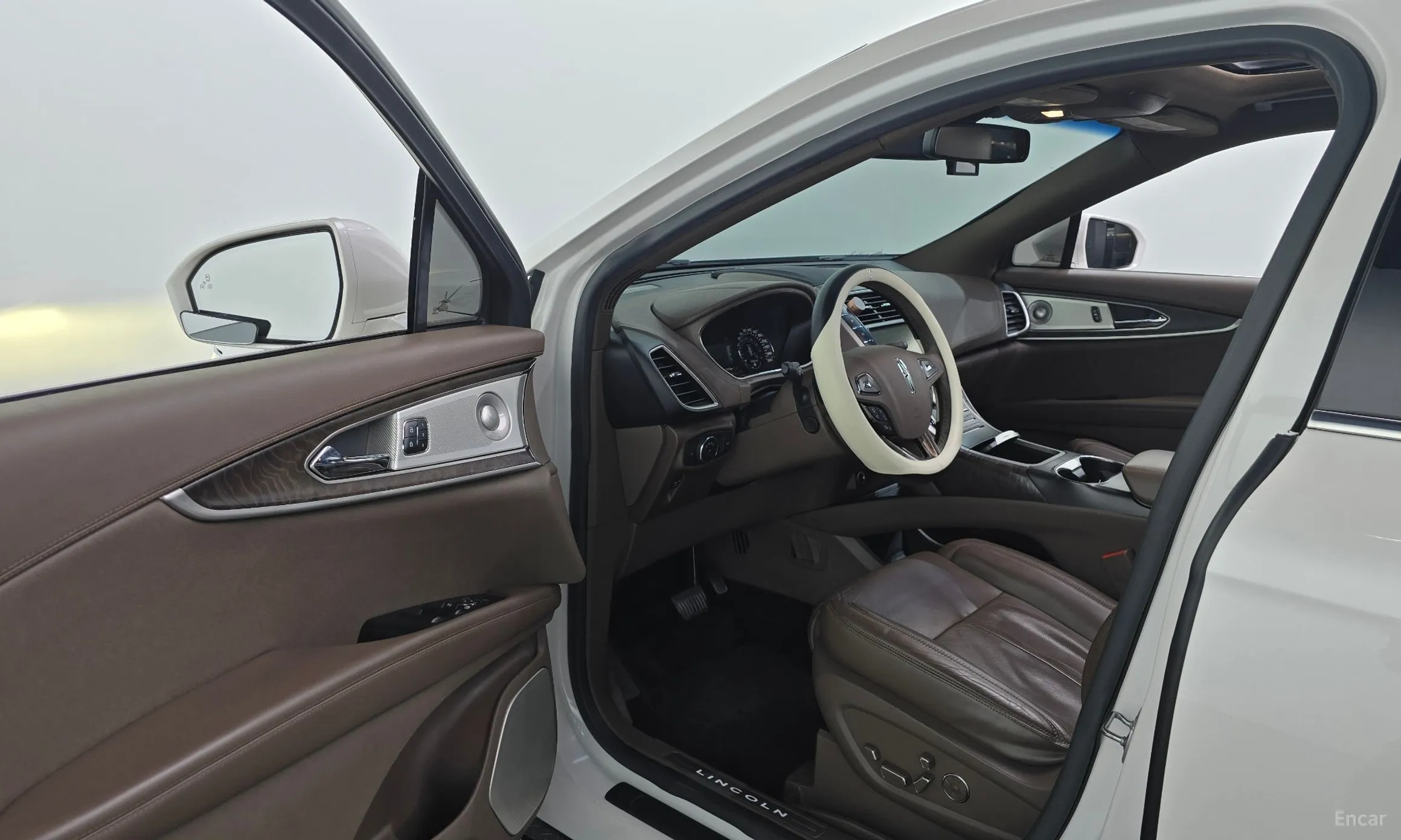 Lincoln MKX 2nd Generation превью 10