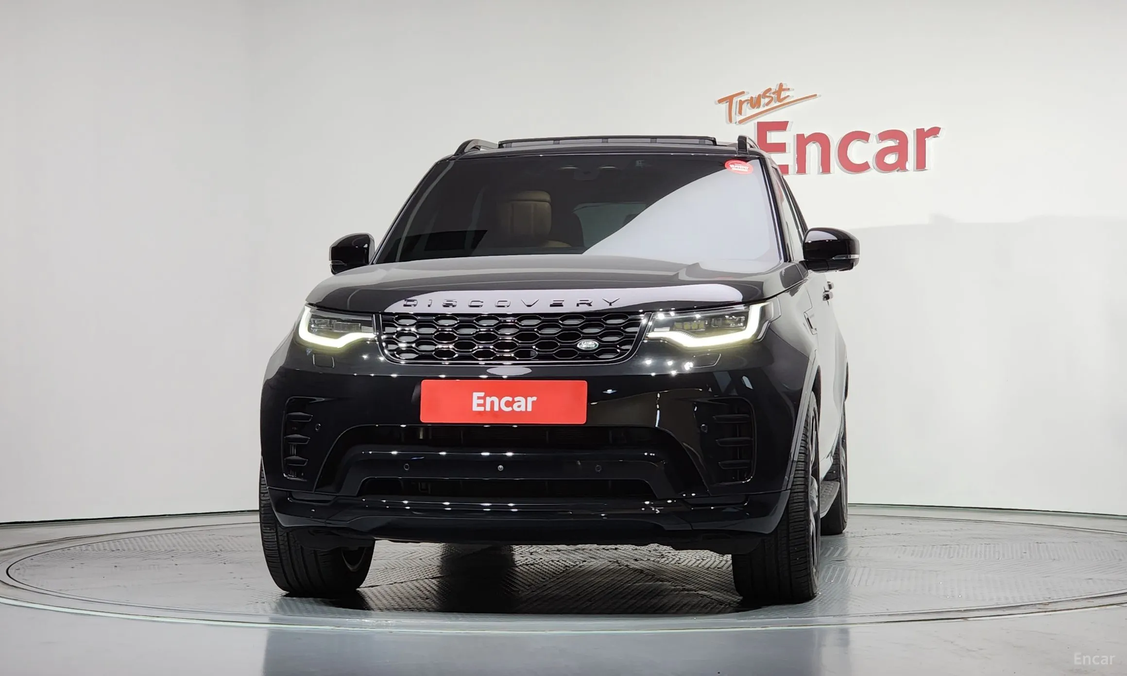 Land Rover Discovery 5 превью 3