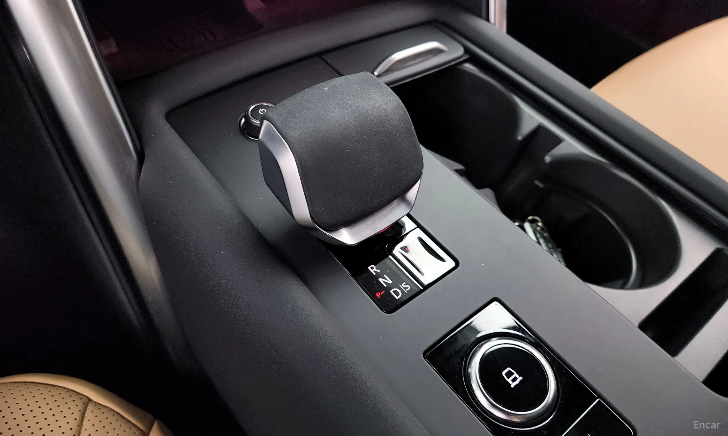 Land Rover Discovery 5 превью 9