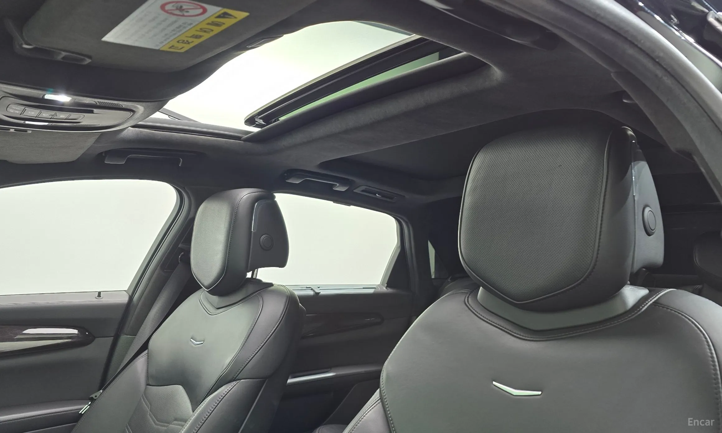Cadillac CT6 превью 17