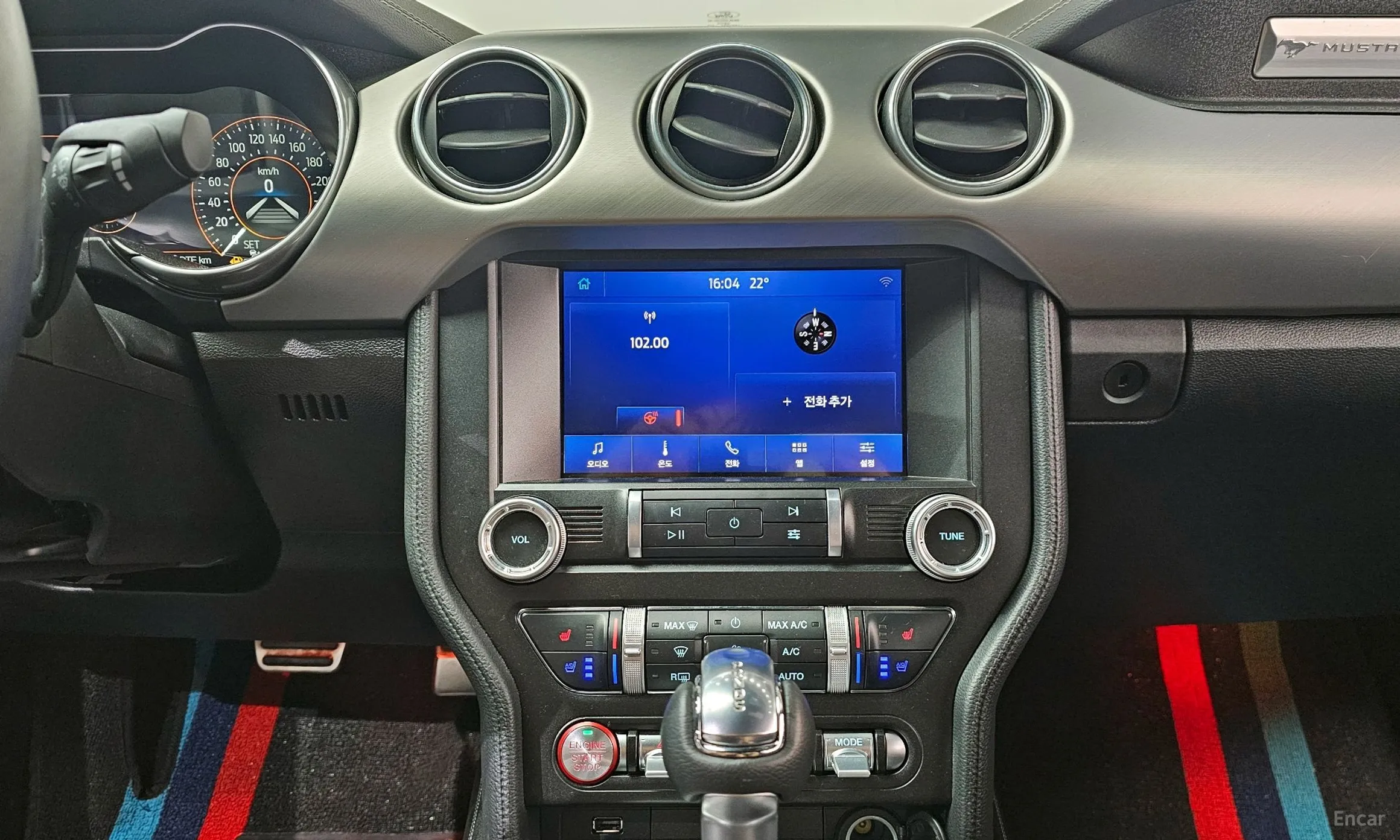 Ford Mustang превью 13