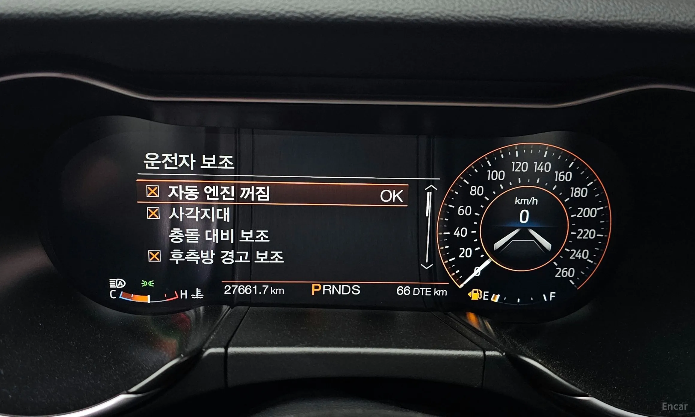 Ford Mustang превью 19