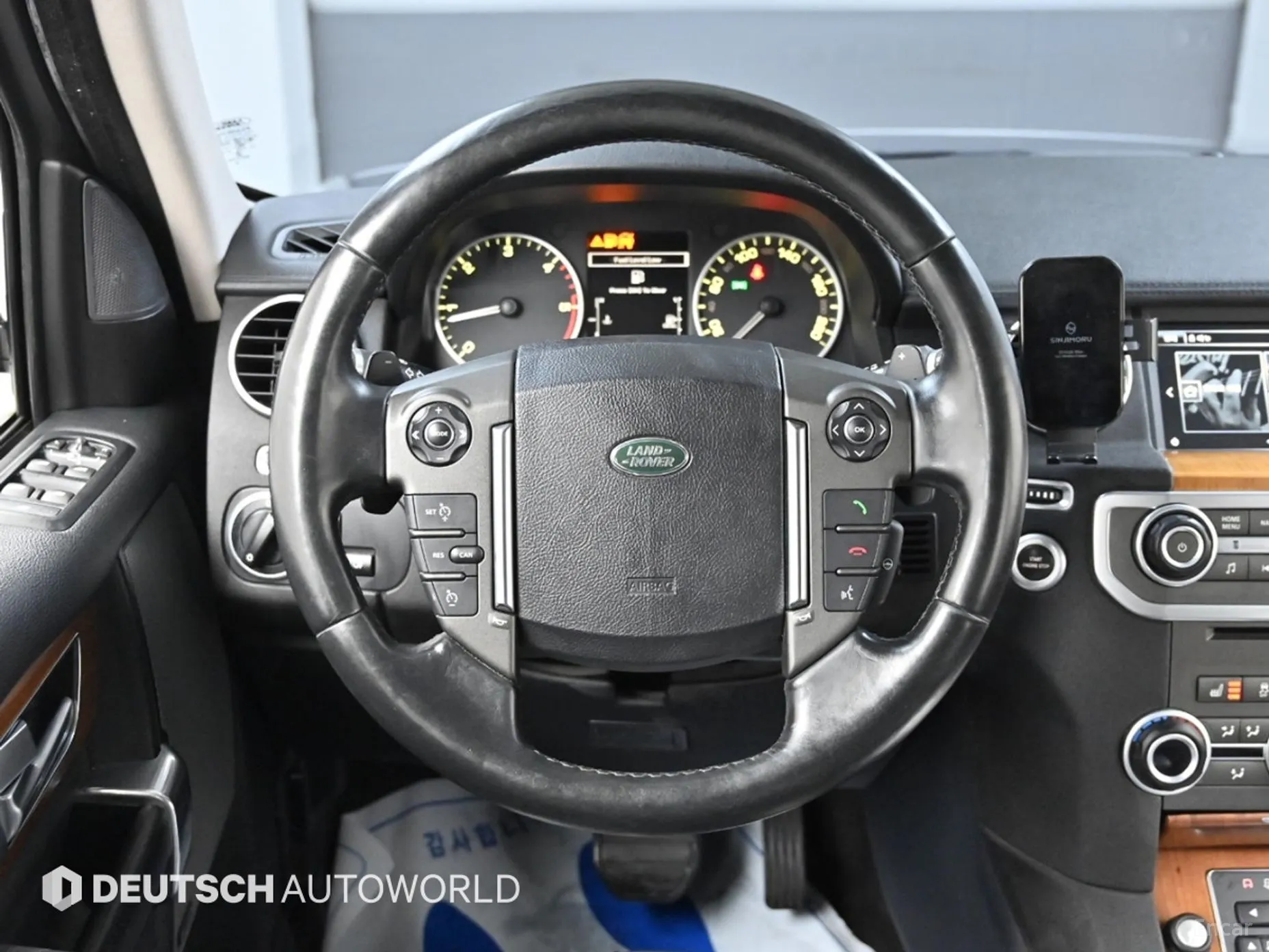 Land Rover Discovery 4 превью 13