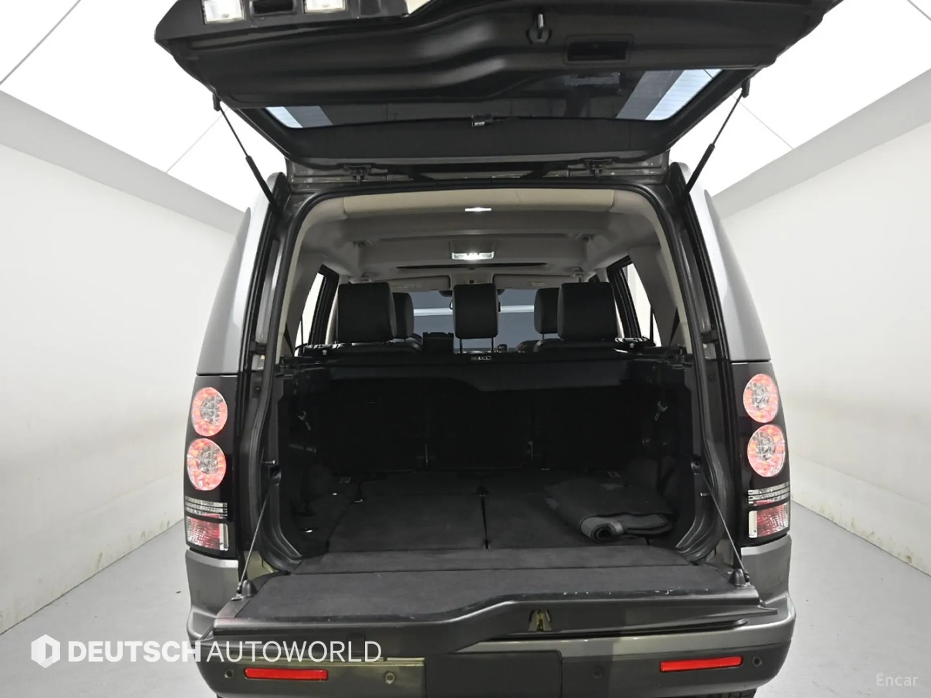 Land Rover Discovery 4 превью 19