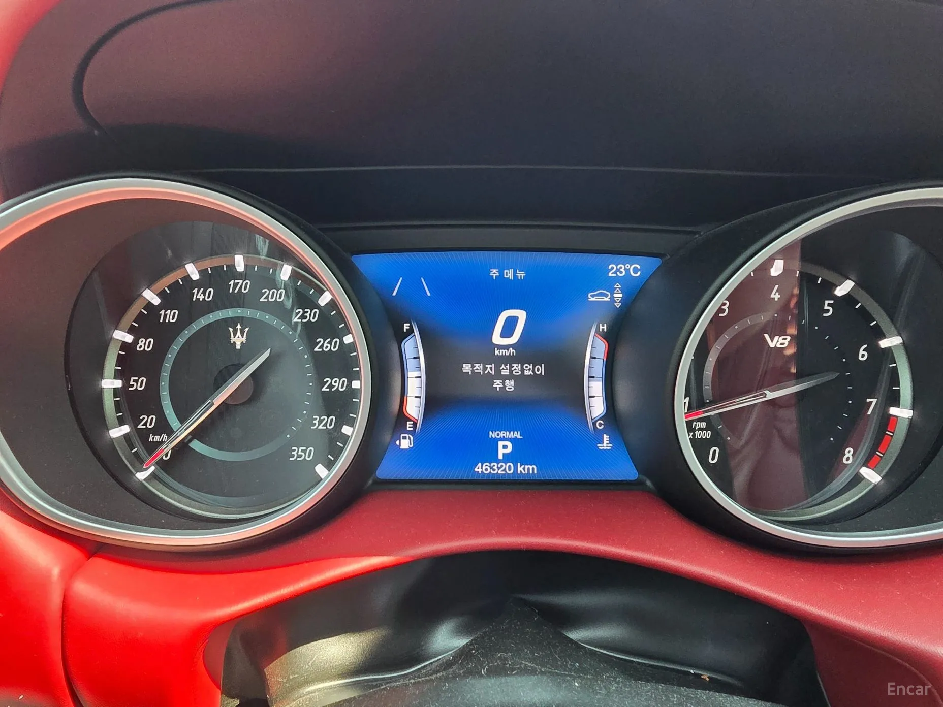 Maserati Levante превью 16