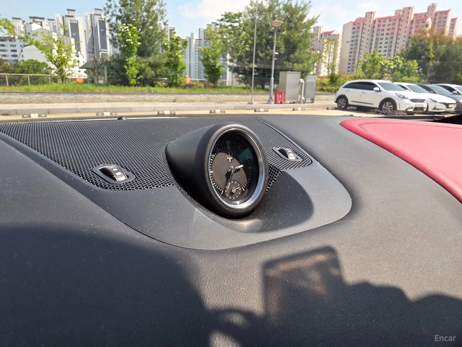 Maserati Levante превью 17