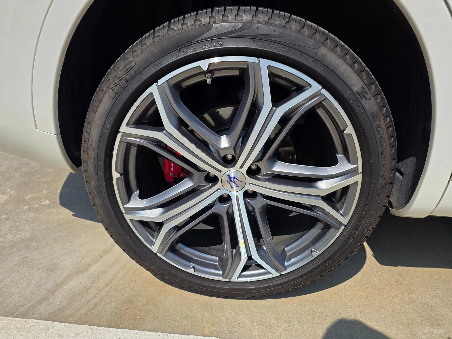 Maserati Levante превью 9