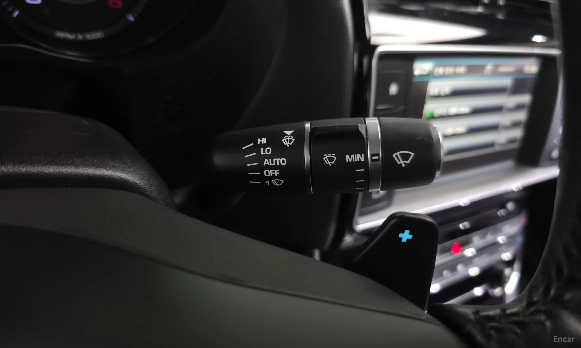 Jaguar XE превью 16