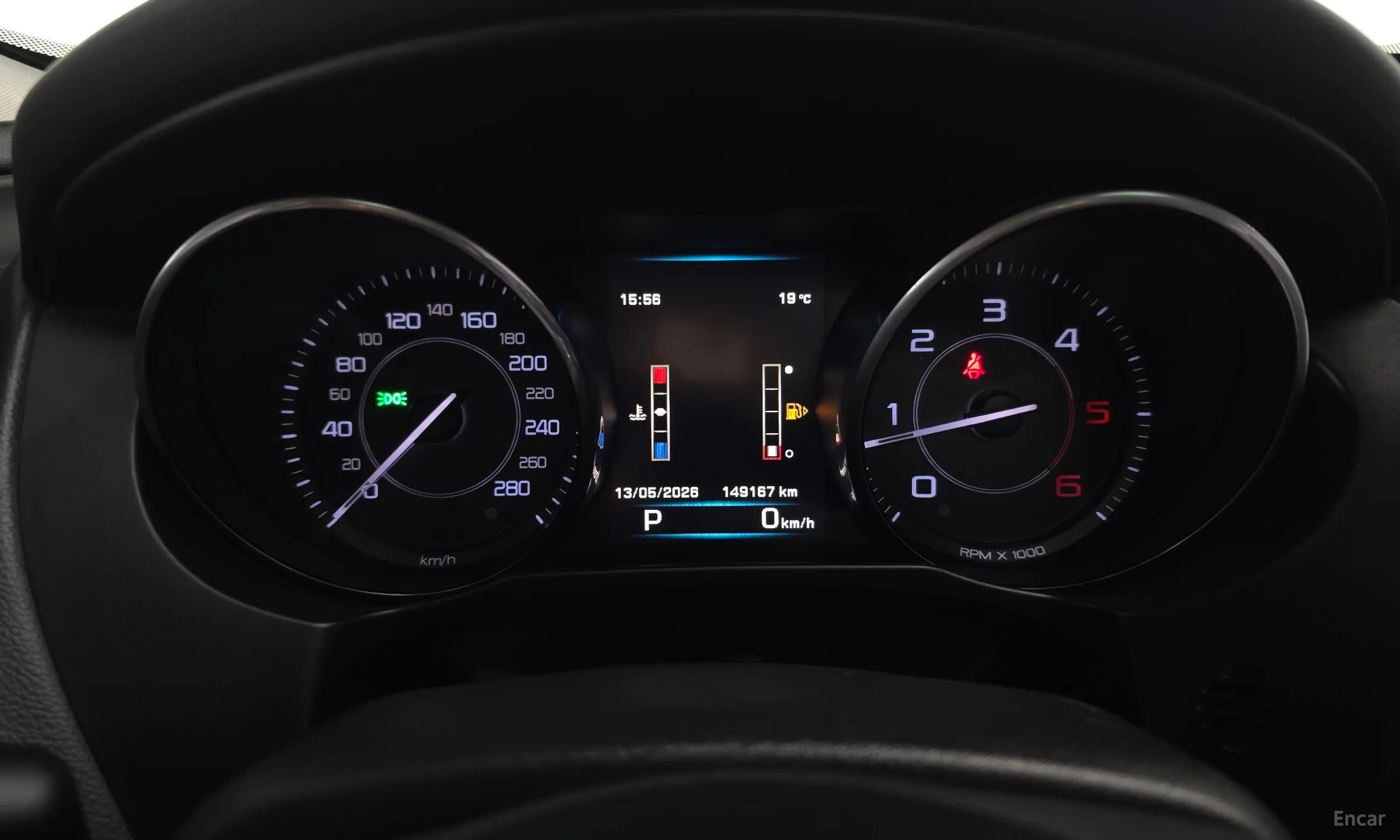 Jaguar XE превью 8
