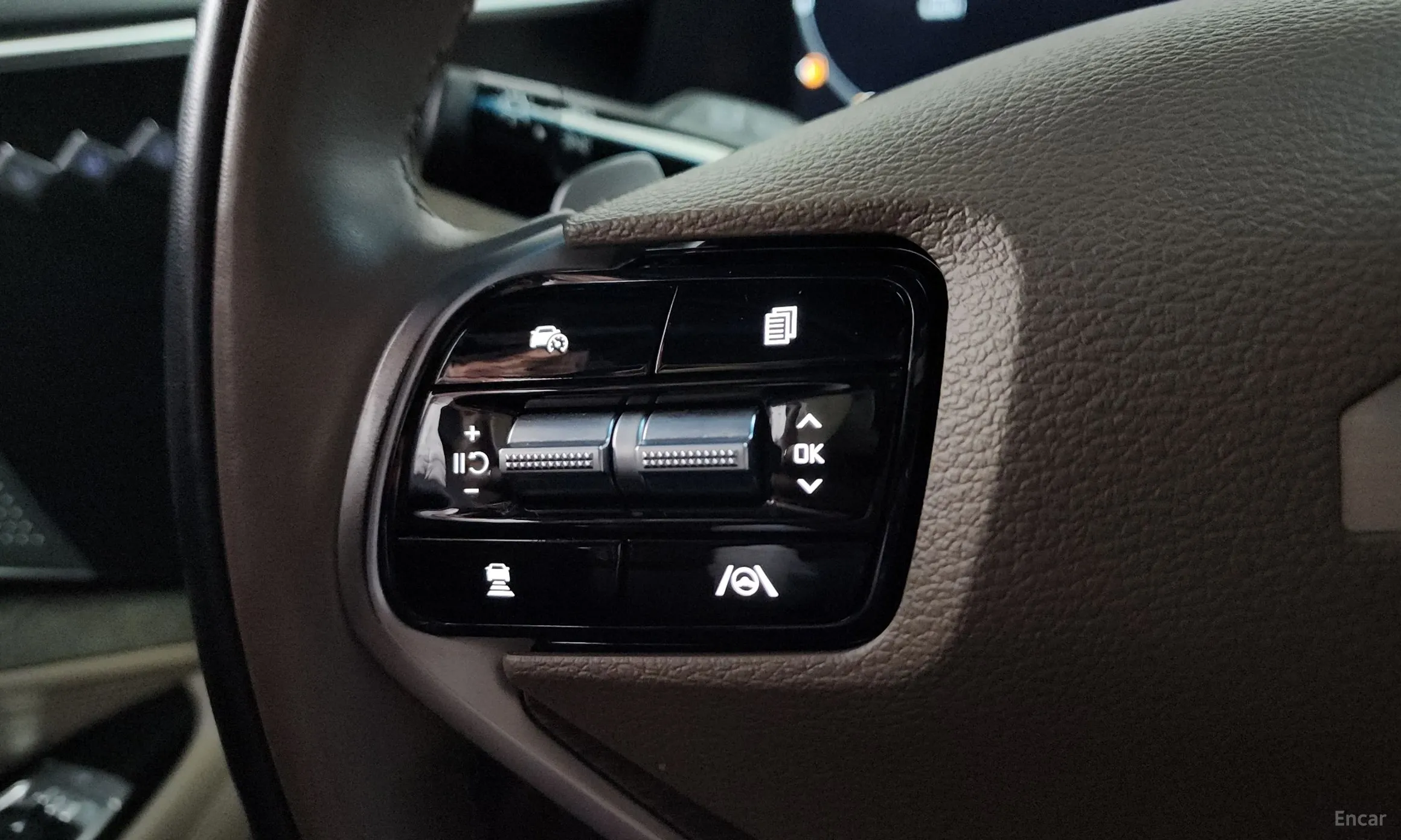 Kia K8 Hybrid превью 17