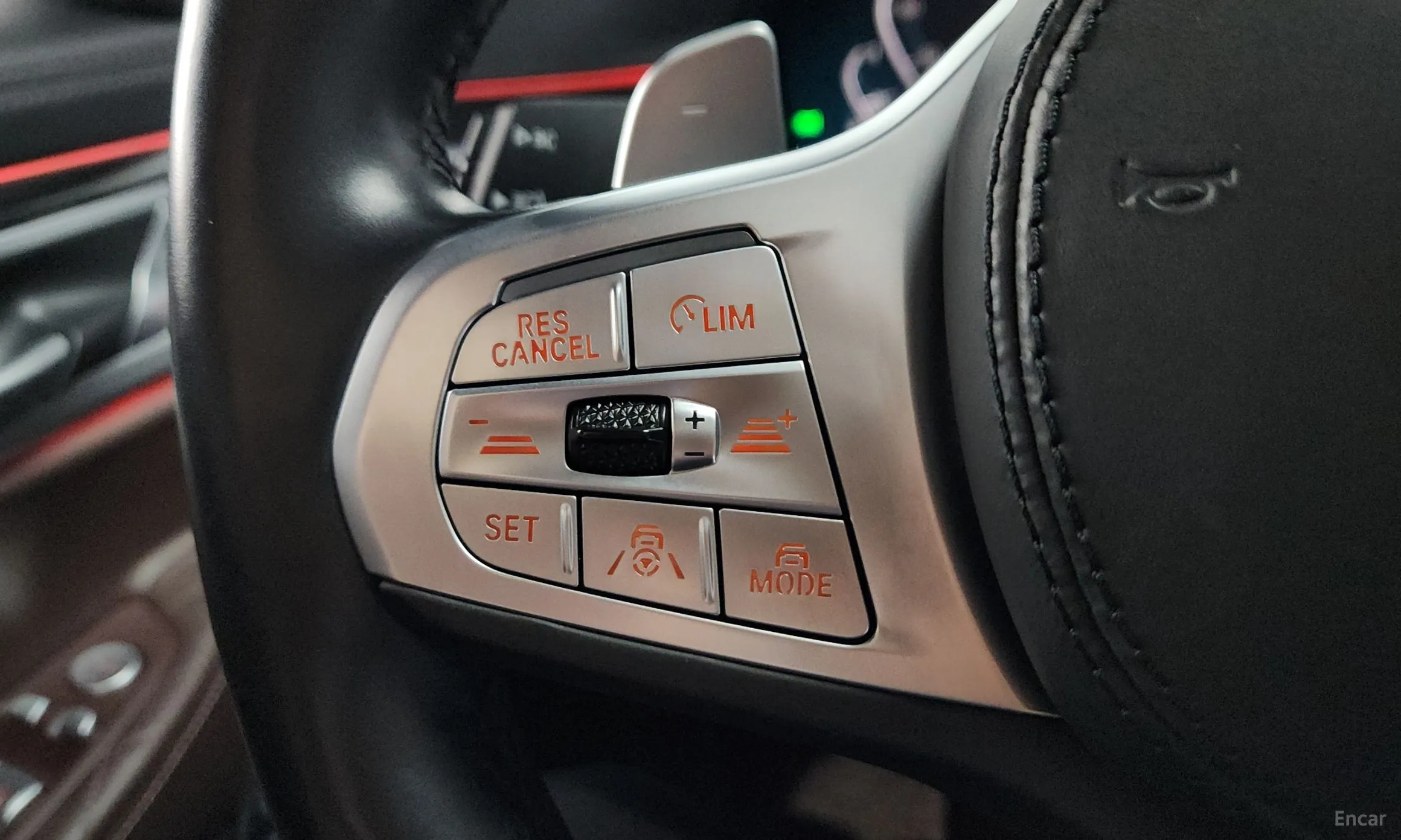 BMW 7 Series (G11) превью 16
